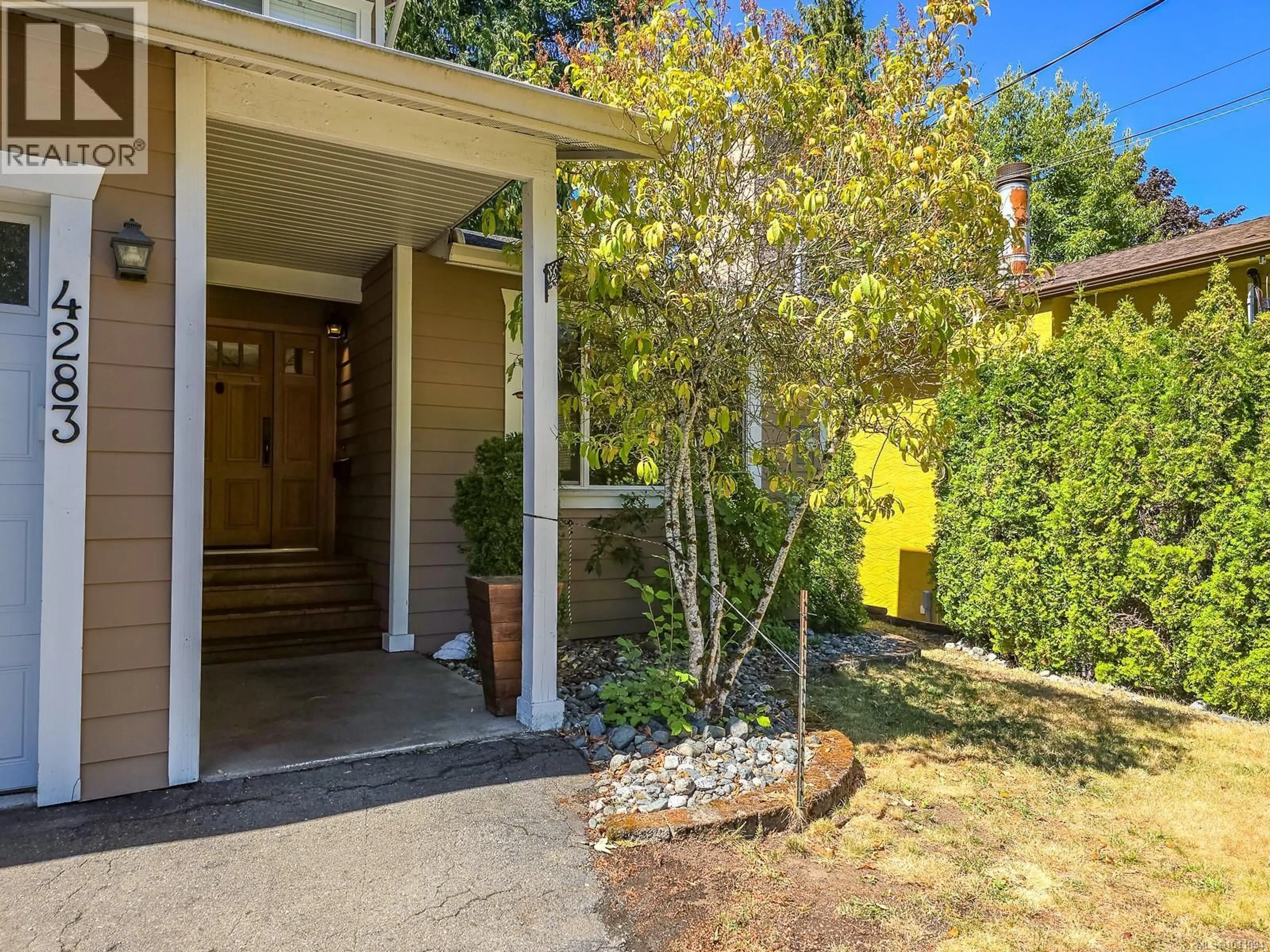 Indoor entryway for 4283 CLUBHOUSE DRIVE, Nanaimo British Columbia V9T4H8