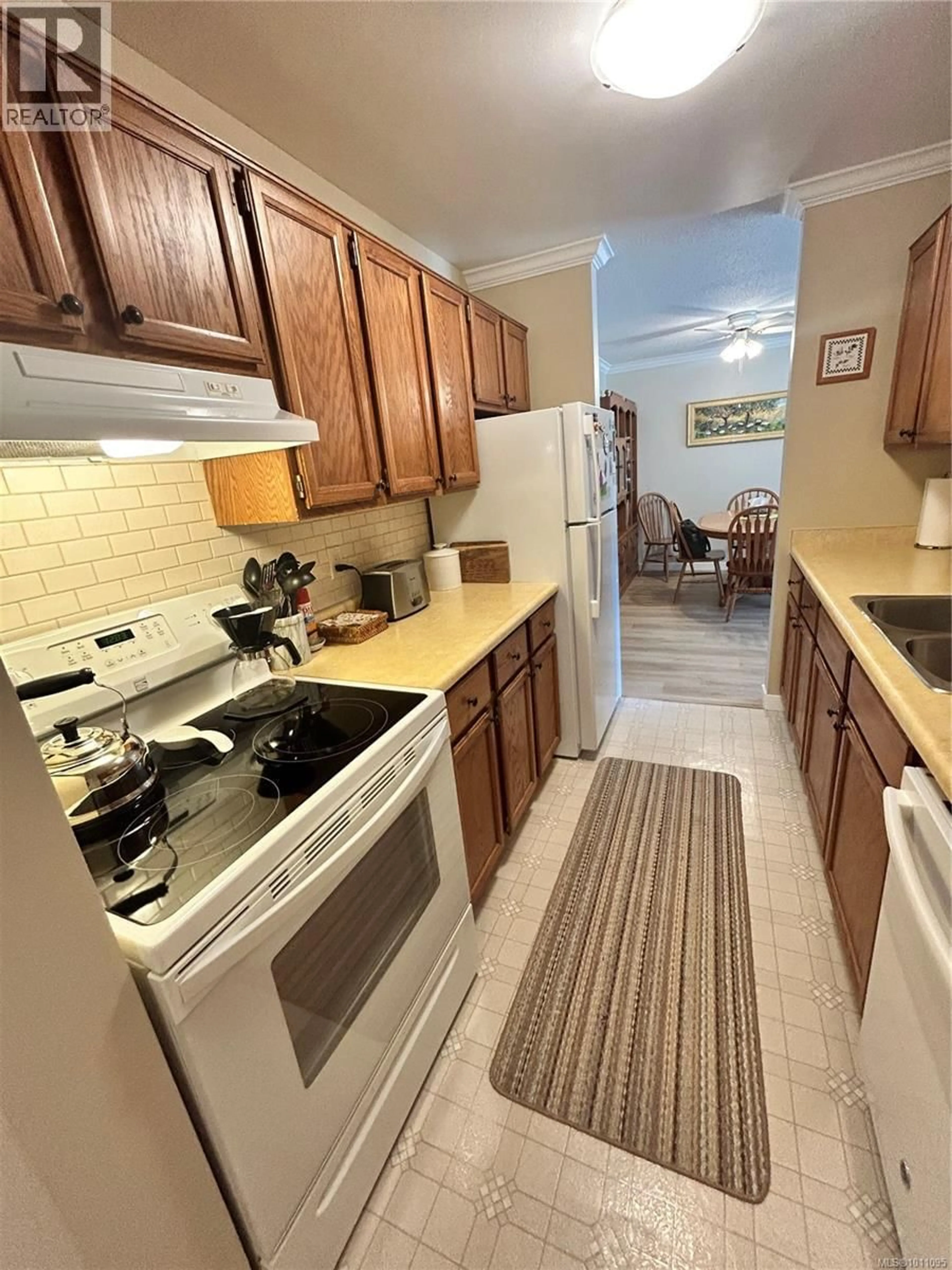 Standard kitchen, ceramic/tile floor for 210 - 18 KING GEORGE STREET, Lake Cowichan British Columbia V0R2G0