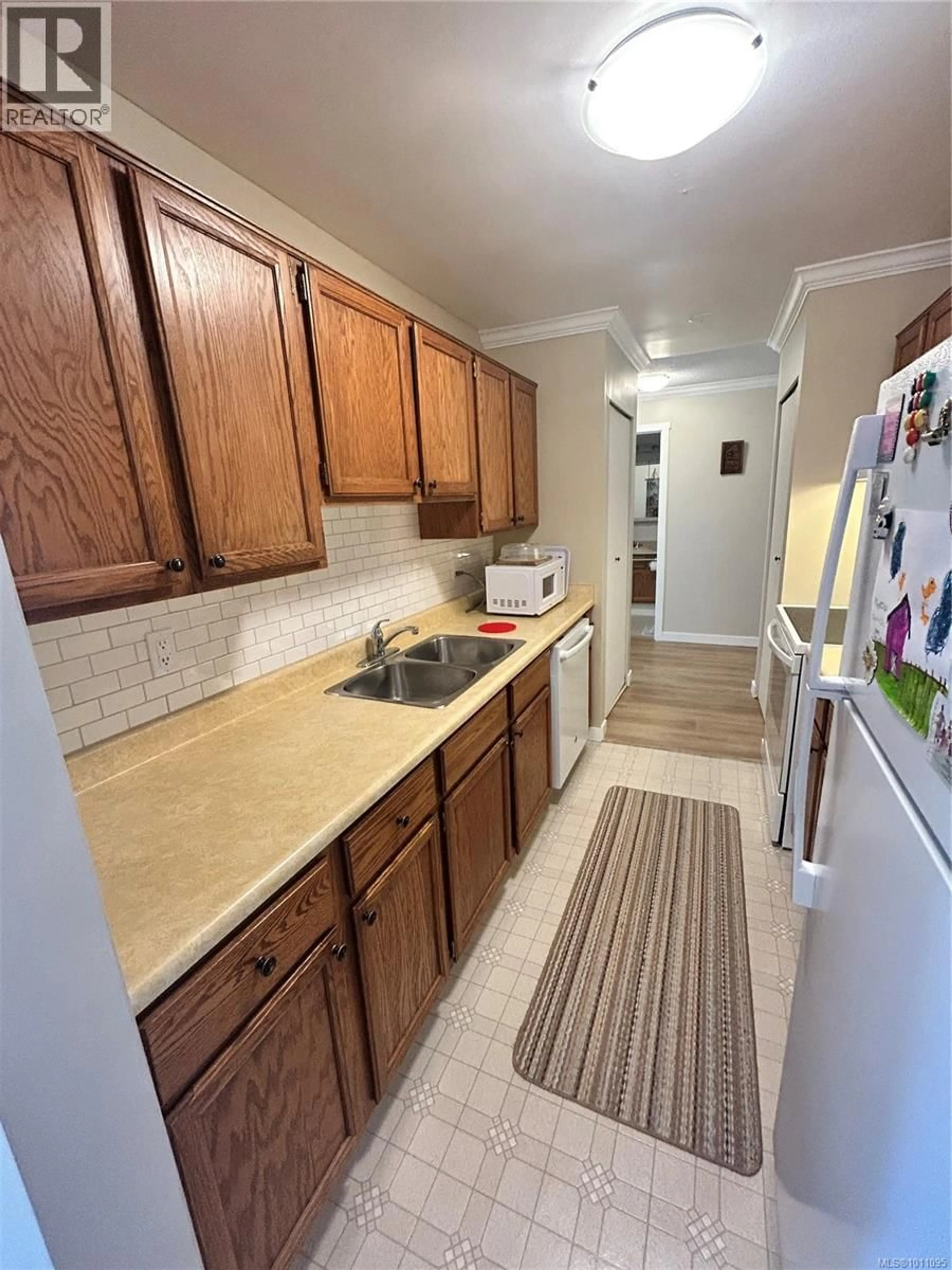 Standard kitchen, unknown for 210 - 18 KING GEORGE STREET, Lake Cowichan British Columbia V0R2G0
