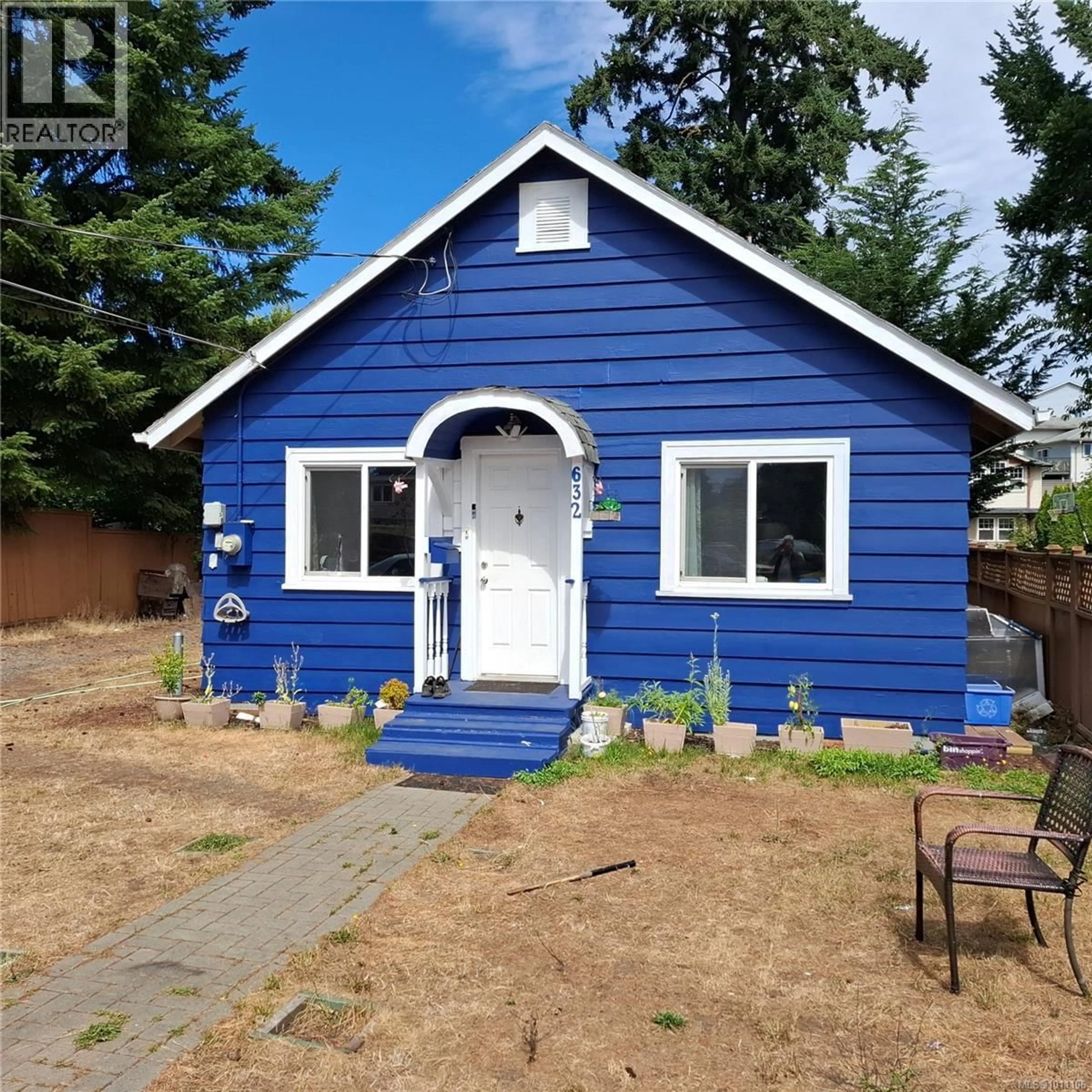 Home with vinyl exterior material, street for 632 ATKINS AVENUE, Langford British Columbia V9B3A3