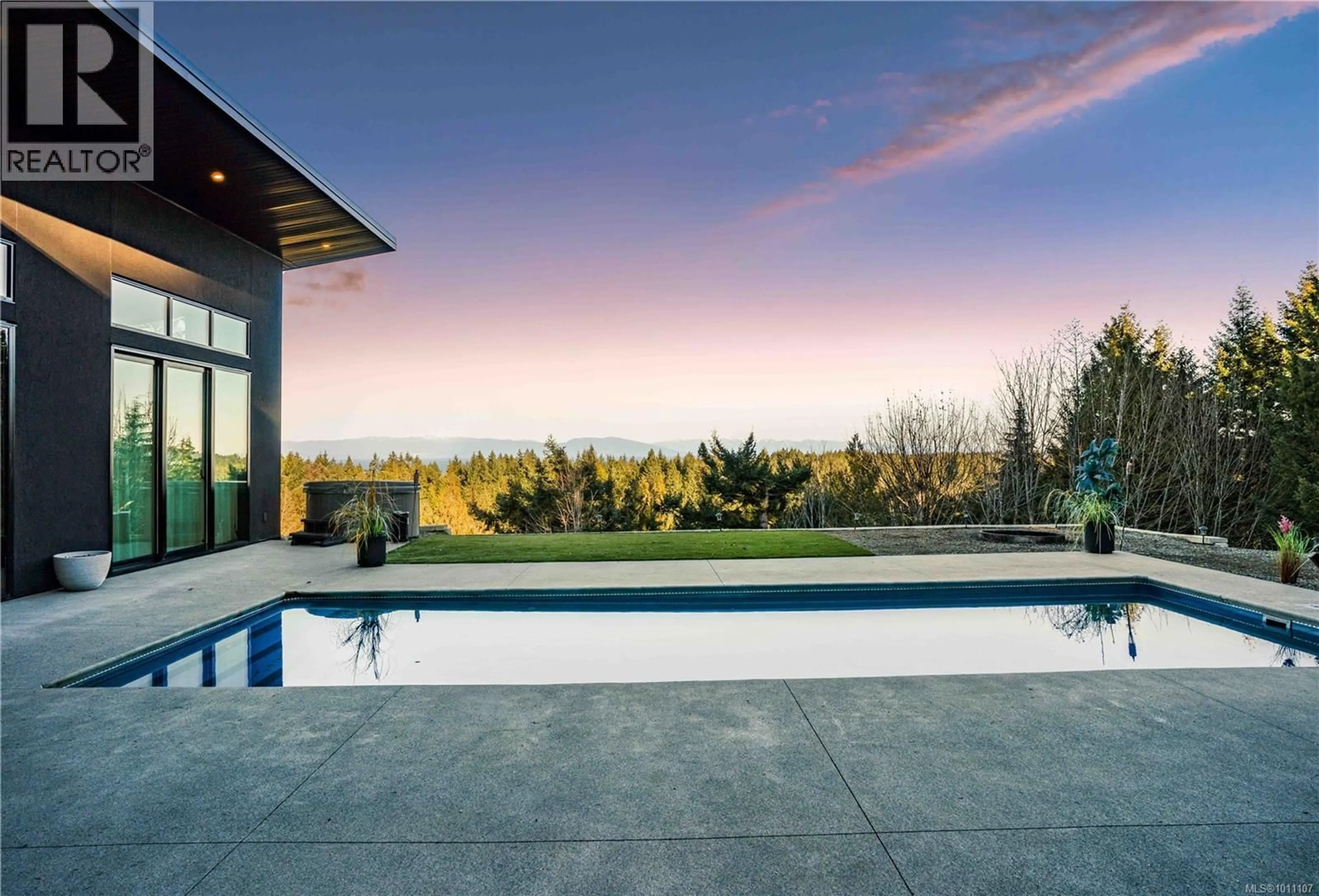 Pool for 6290 PHANTOM ROAD, Lantzville British Columbia V0R2H0