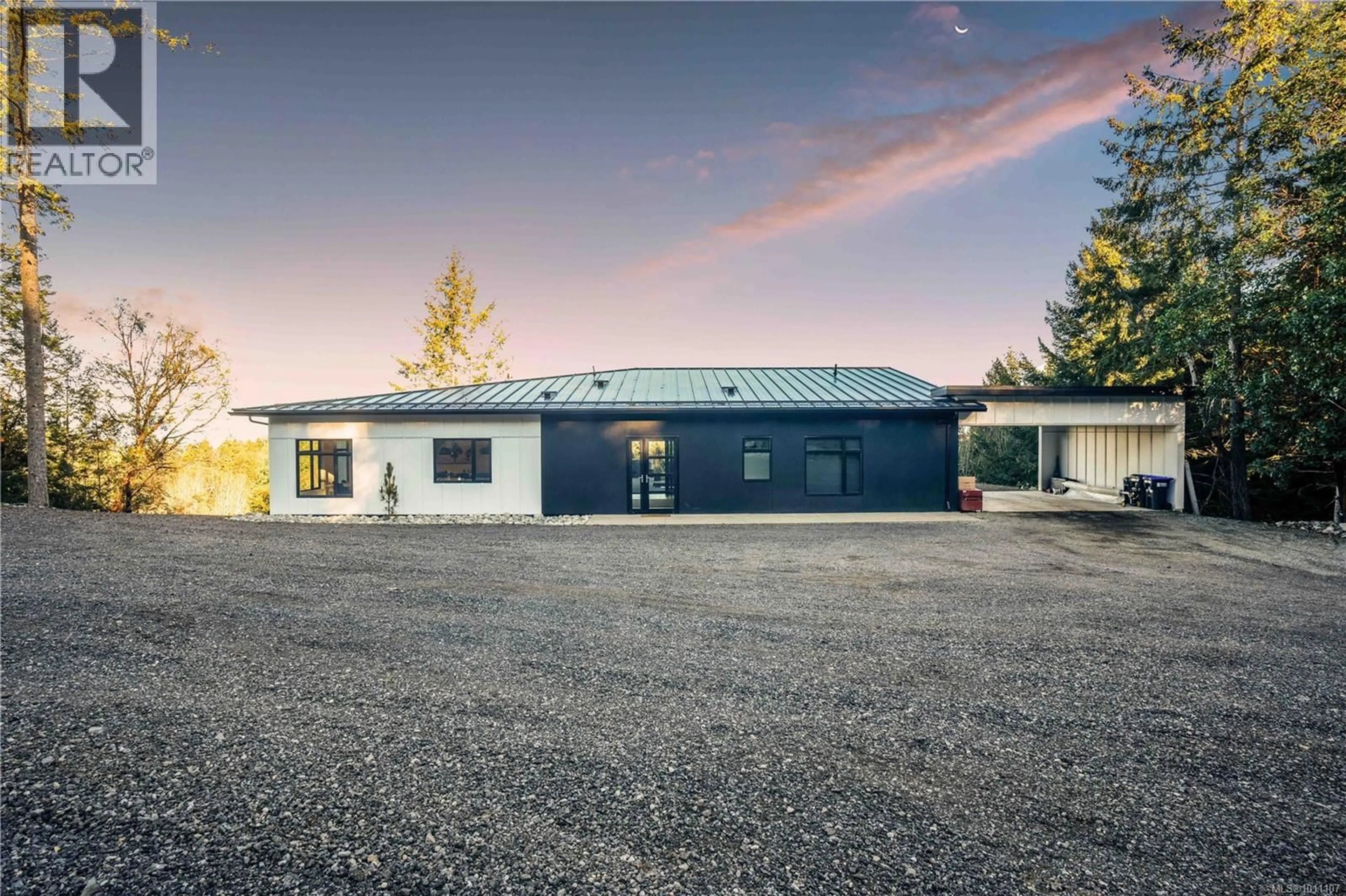 A pic from outside/outdoor area/front of a property/back of a property/a pic from drone, building for 6290 PHANTOM ROAD, Lantzville British Columbia V0R2H0