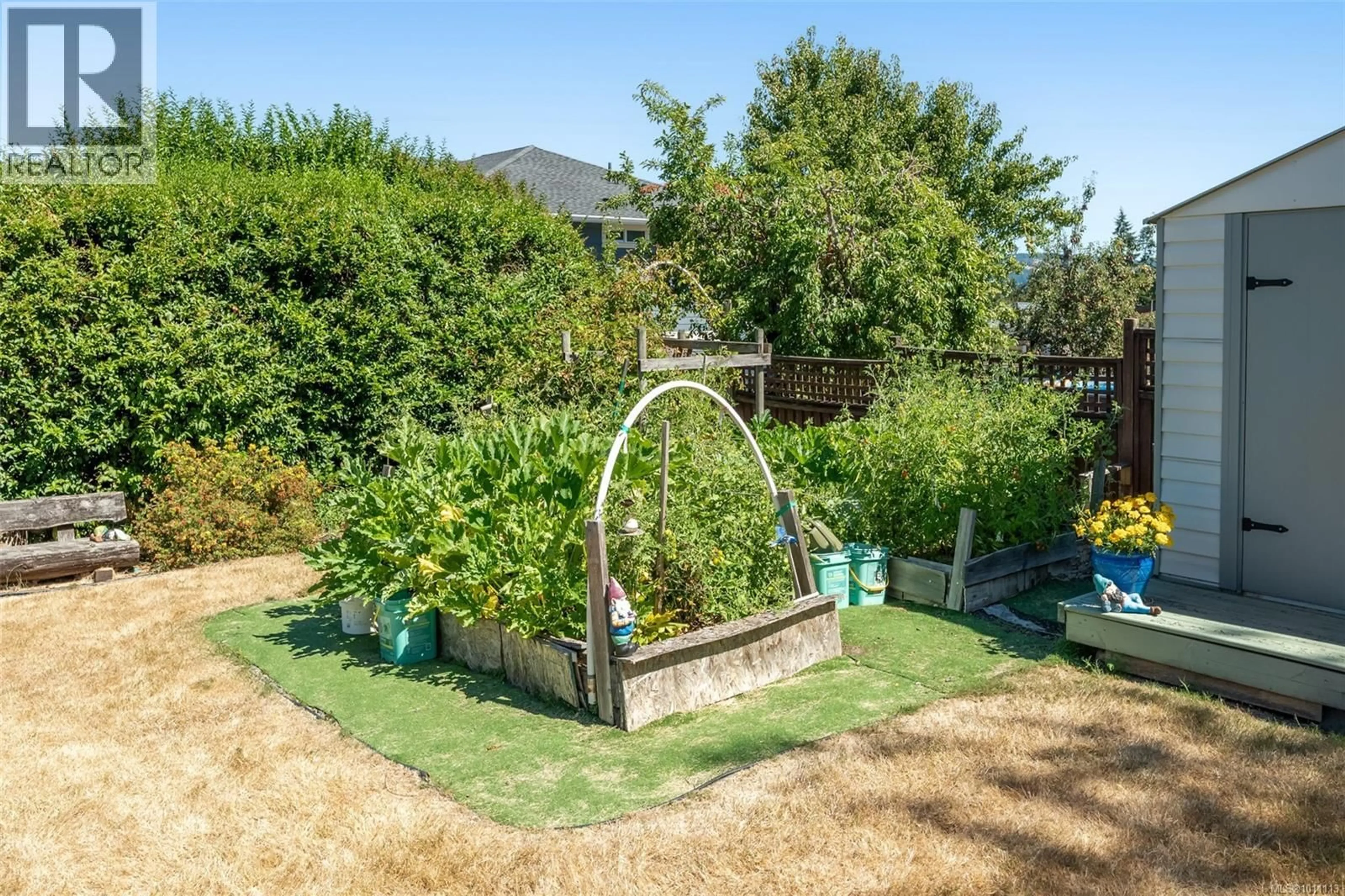 A pic from outside/outdoor area/front of a property/back of a property/a pic from drone, mountain view for 1545 ADELAIDE STREET, Crofton British Columbia V0R1R0