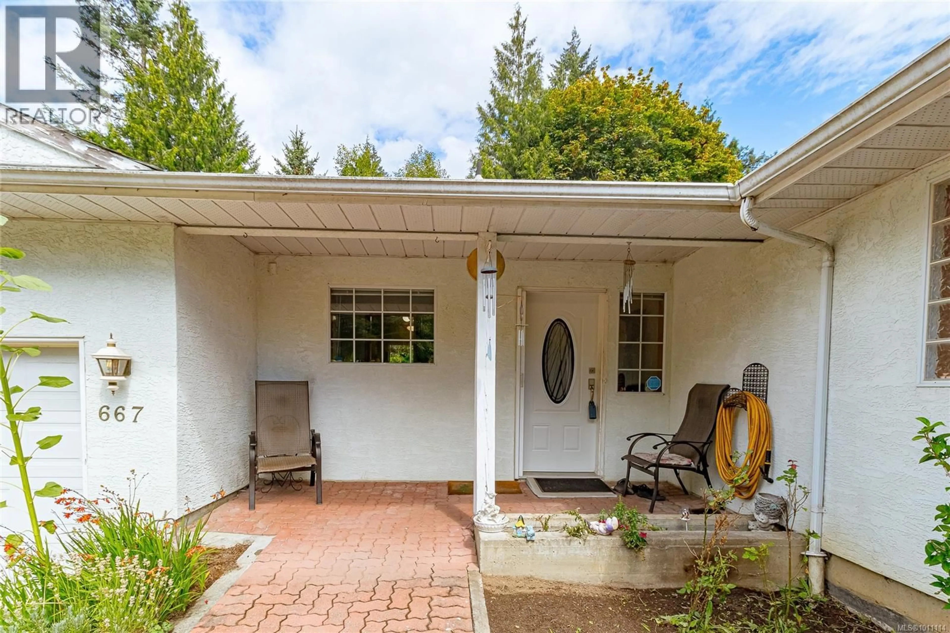 Patio, street for 667 GOLDIE AVENUE, Langford British Columbia V9B6H3