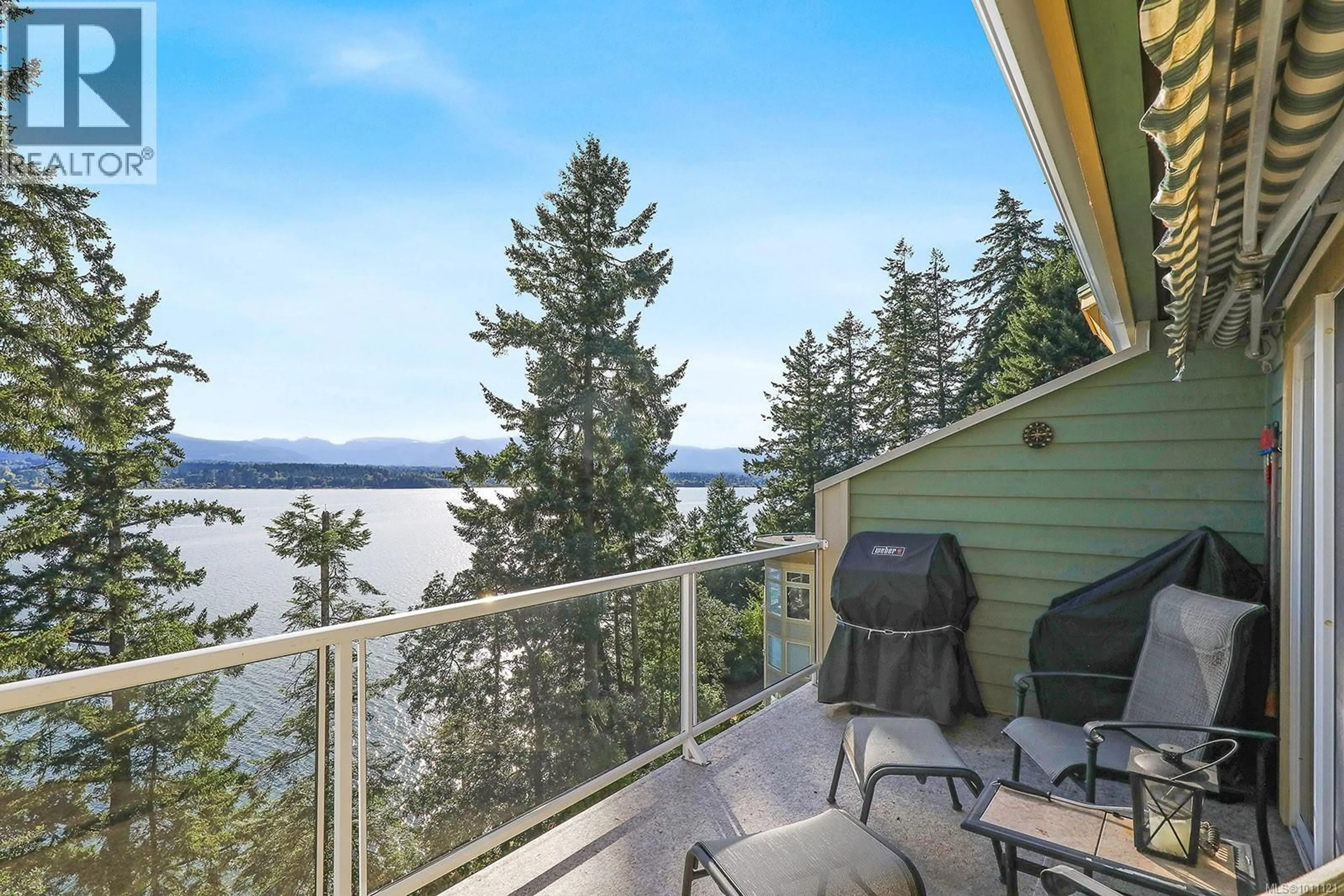 Patio, water/lake/river/ocean view for 206 - 2275 COMOX AVENUE, Comox British Columbia V9M1X6