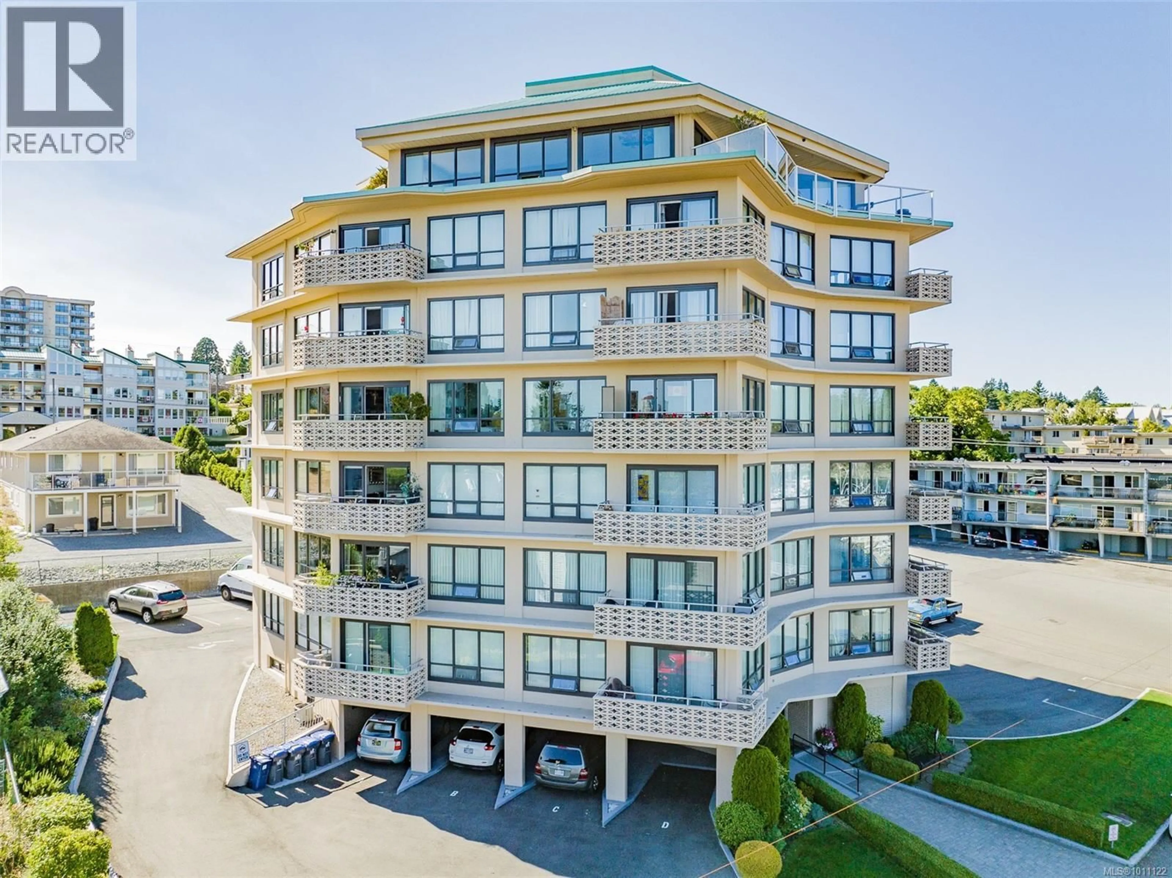 A pic from outside/outdoor area/front of a property/back of a property/a pic from drone, building for 204 - 375 NEWCASTLE AVENUE, Nanaimo British Columbia V9S4H9