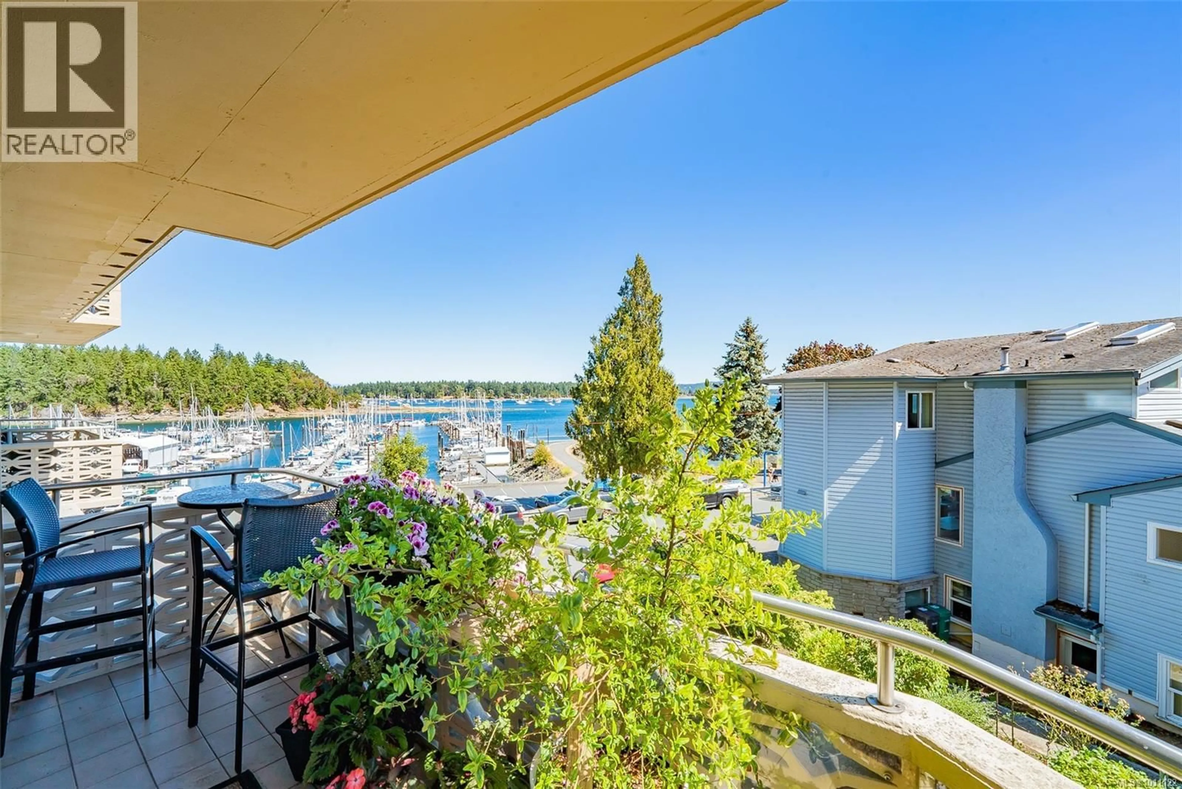 Patio, water/lake/river/ocean view for 204 - 375 NEWCASTLE AVENUE, Nanaimo British Columbia V9S4H9