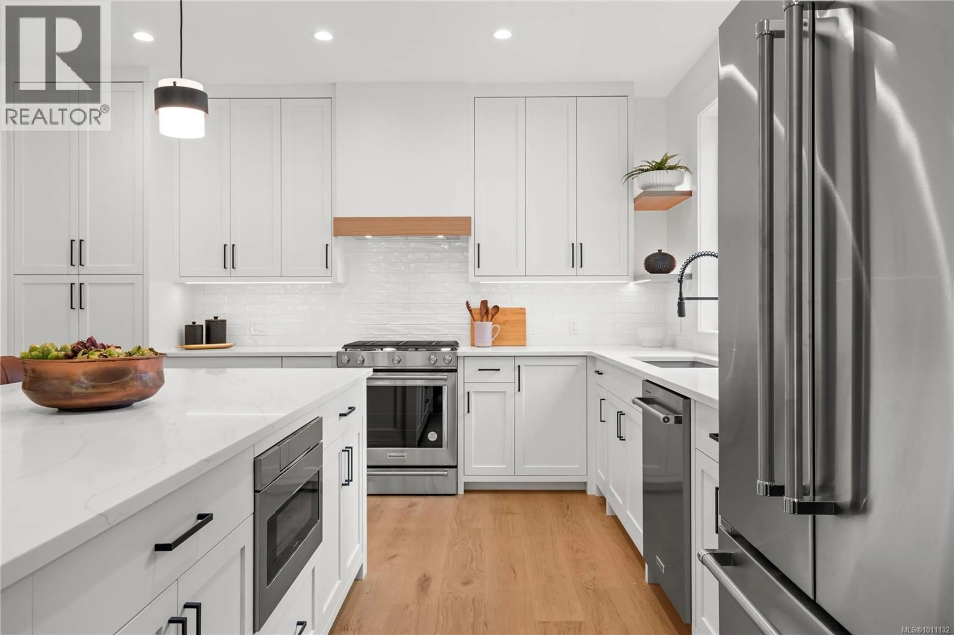Open concept kitchen, unknown for 504 JUNIPER DRIVE, Qualicum Beach British Columbia V9K1A9