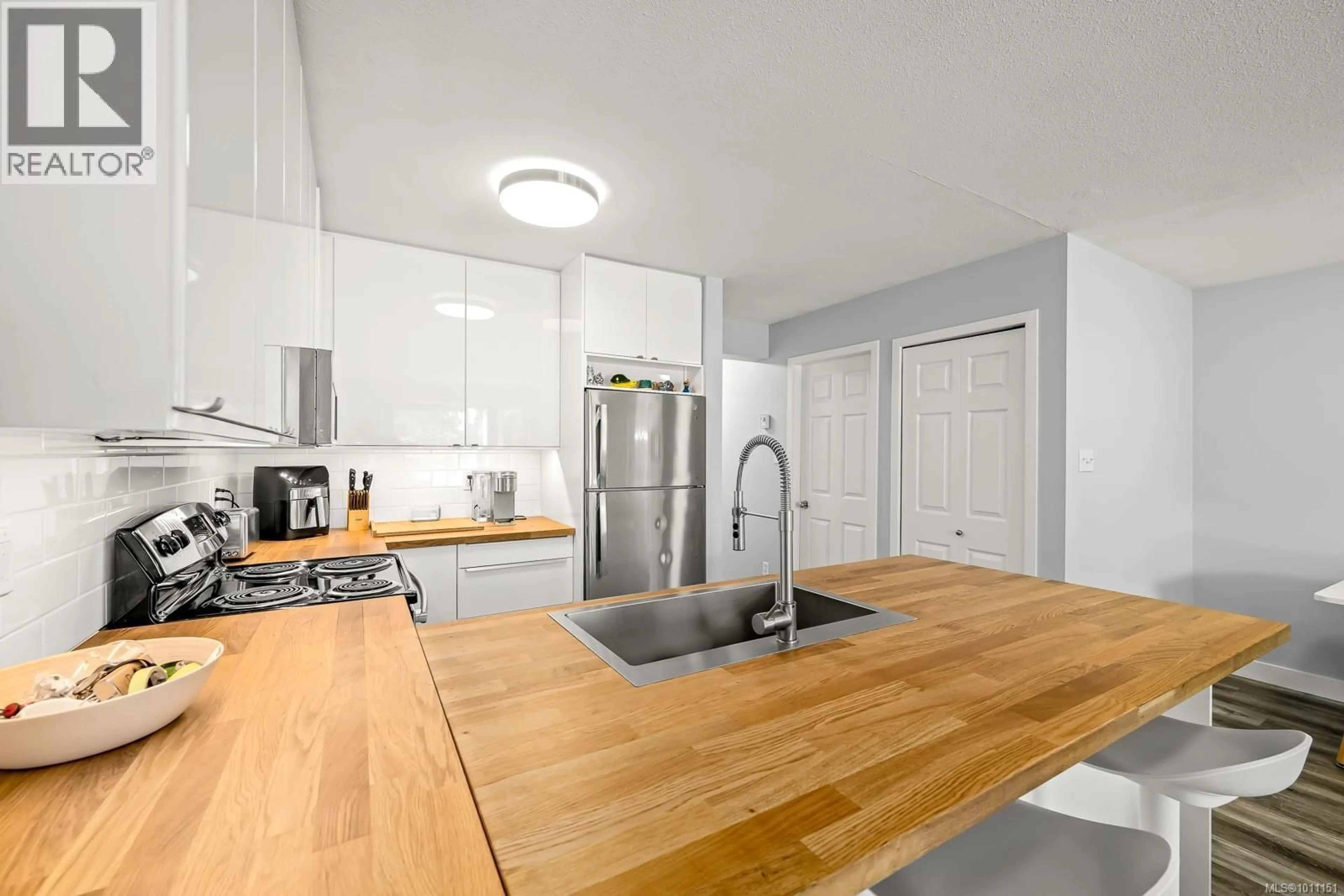 Standard kitchen, unknown for 3 - 1335 13TH STREET, Courtenay British Columbia V9N7B6