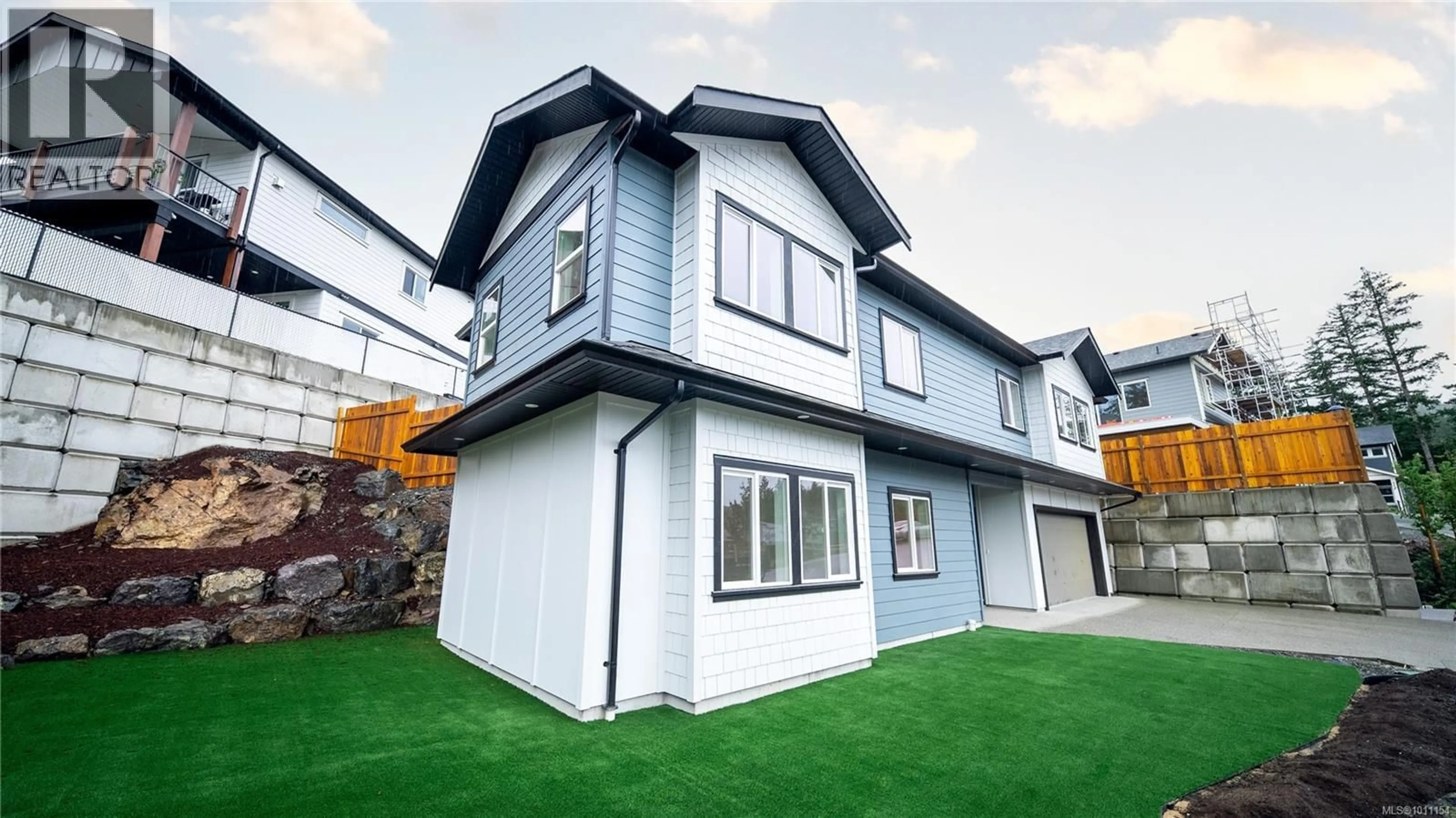 Home with vinyl exterior material, unknown for 862 TOMACK LOOP, Langford British Columbia V9C3X3