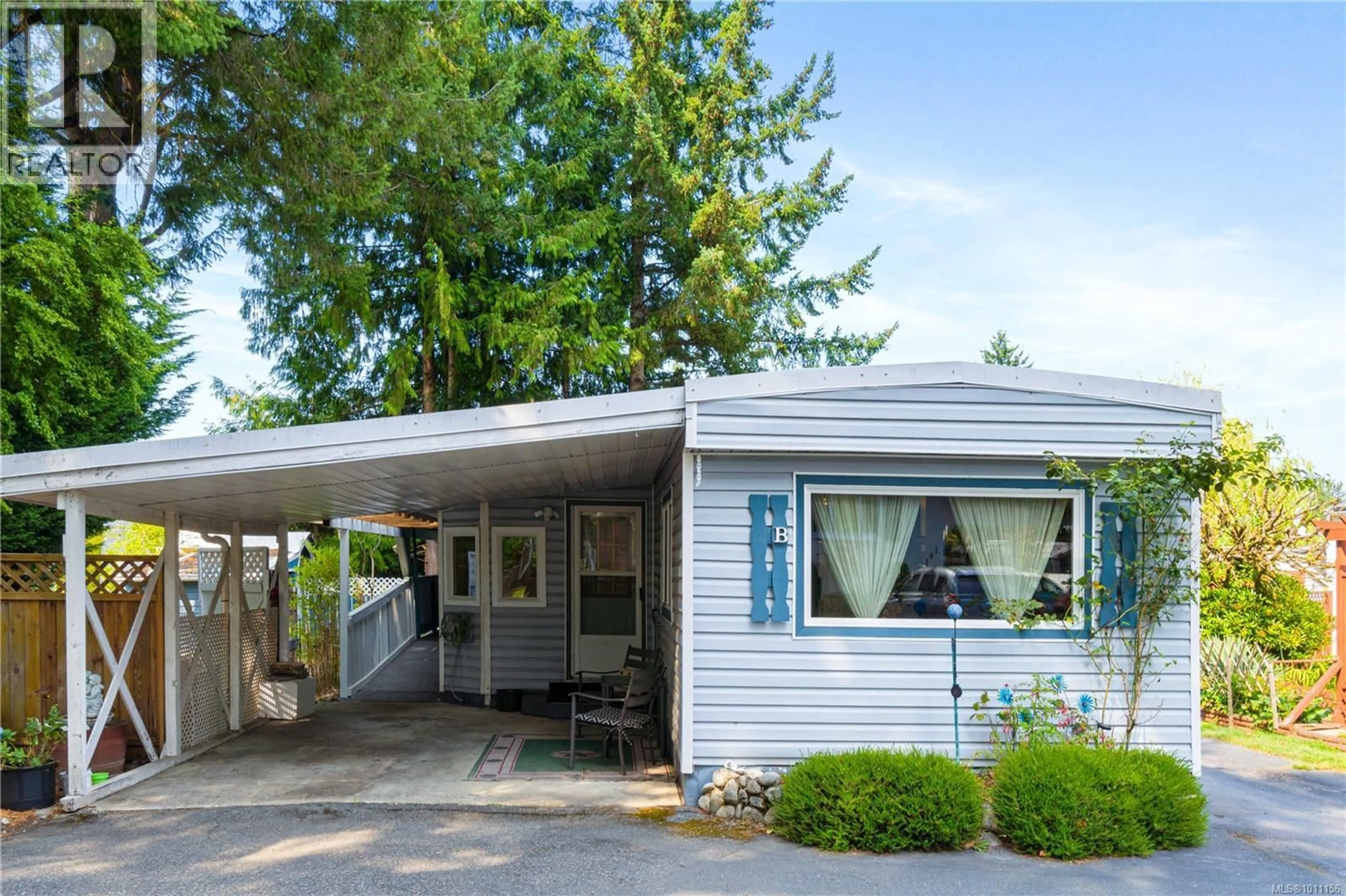 Home with vinyl exterior material, street for B - 1359 CRANBERRY AVENUE, Nanaimo British Columbia V9R6L4