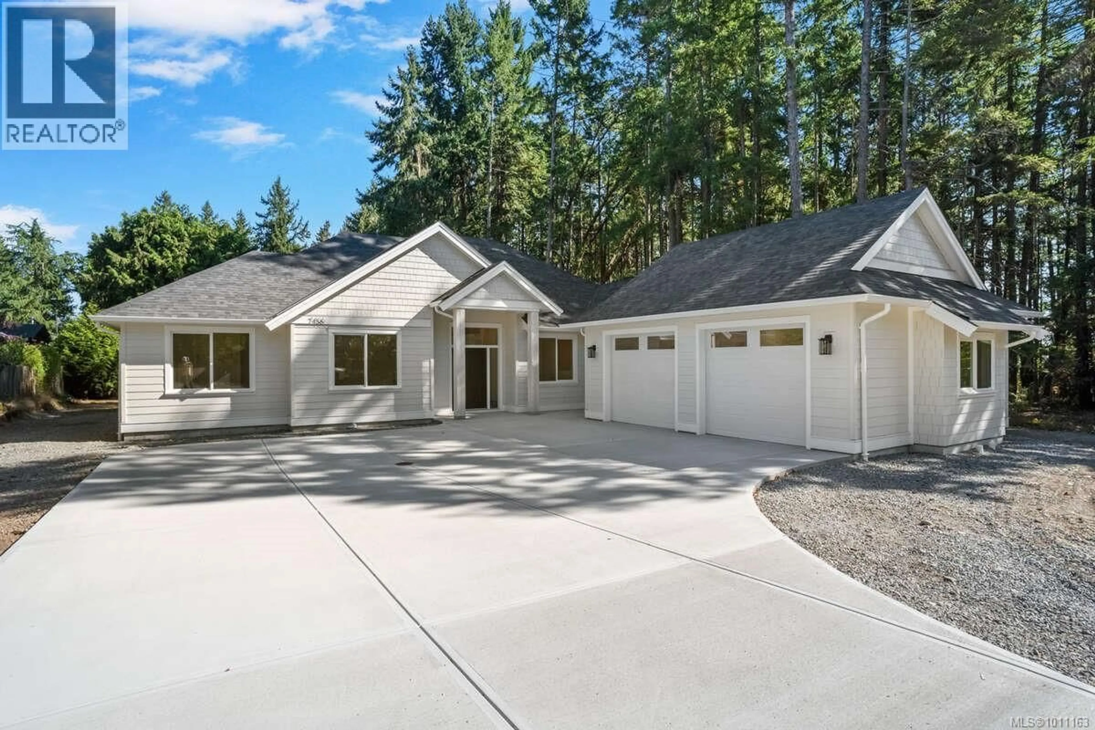 Home with vinyl exterior material, street for 7436 LANTZVILLE ROAD, Lantzville British Columbia V0R2H0