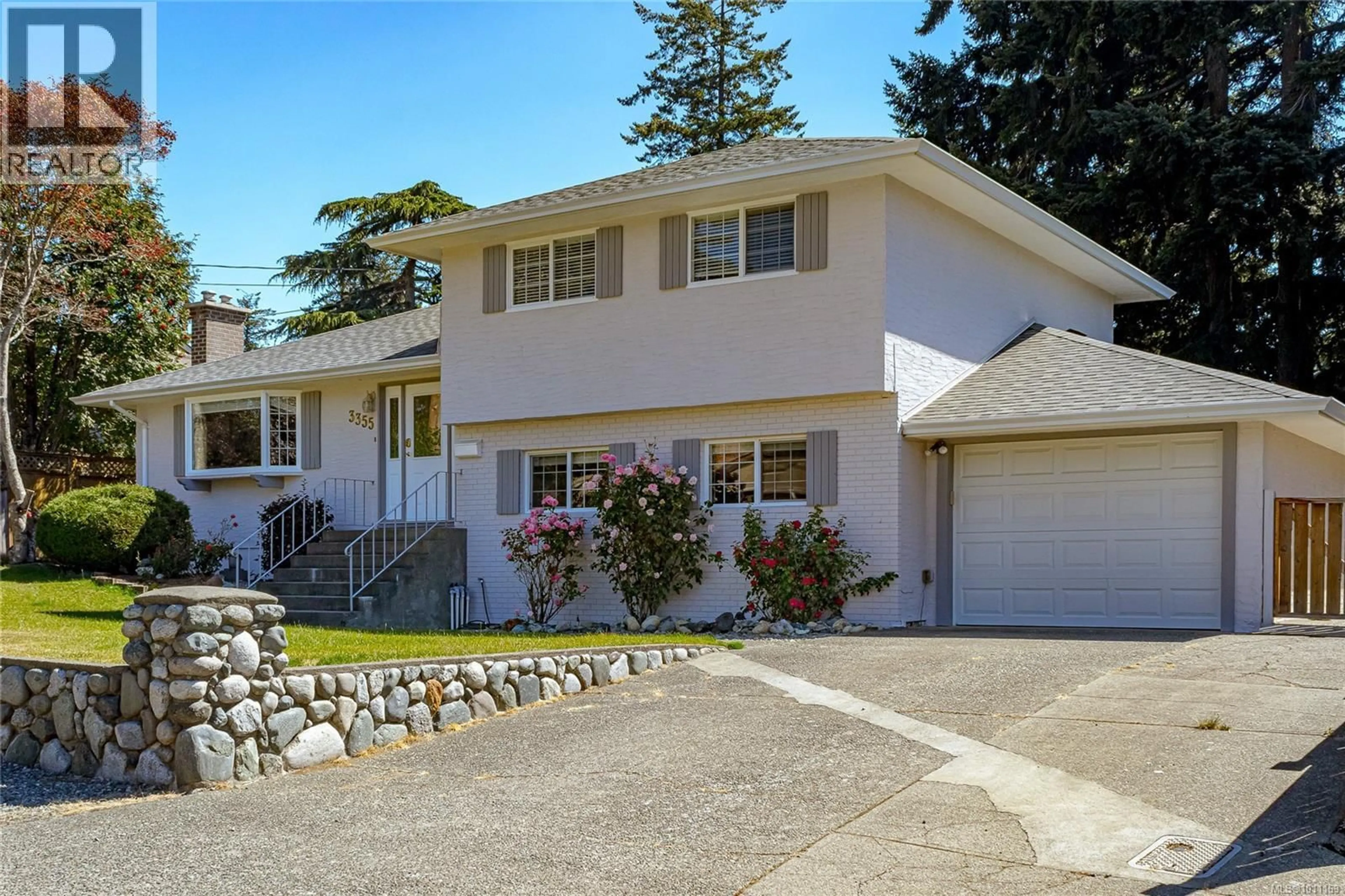 Home with vinyl exterior material, street for 3355 WELLSMITH CRESCENT, Colwood British Columbia V9C2G8