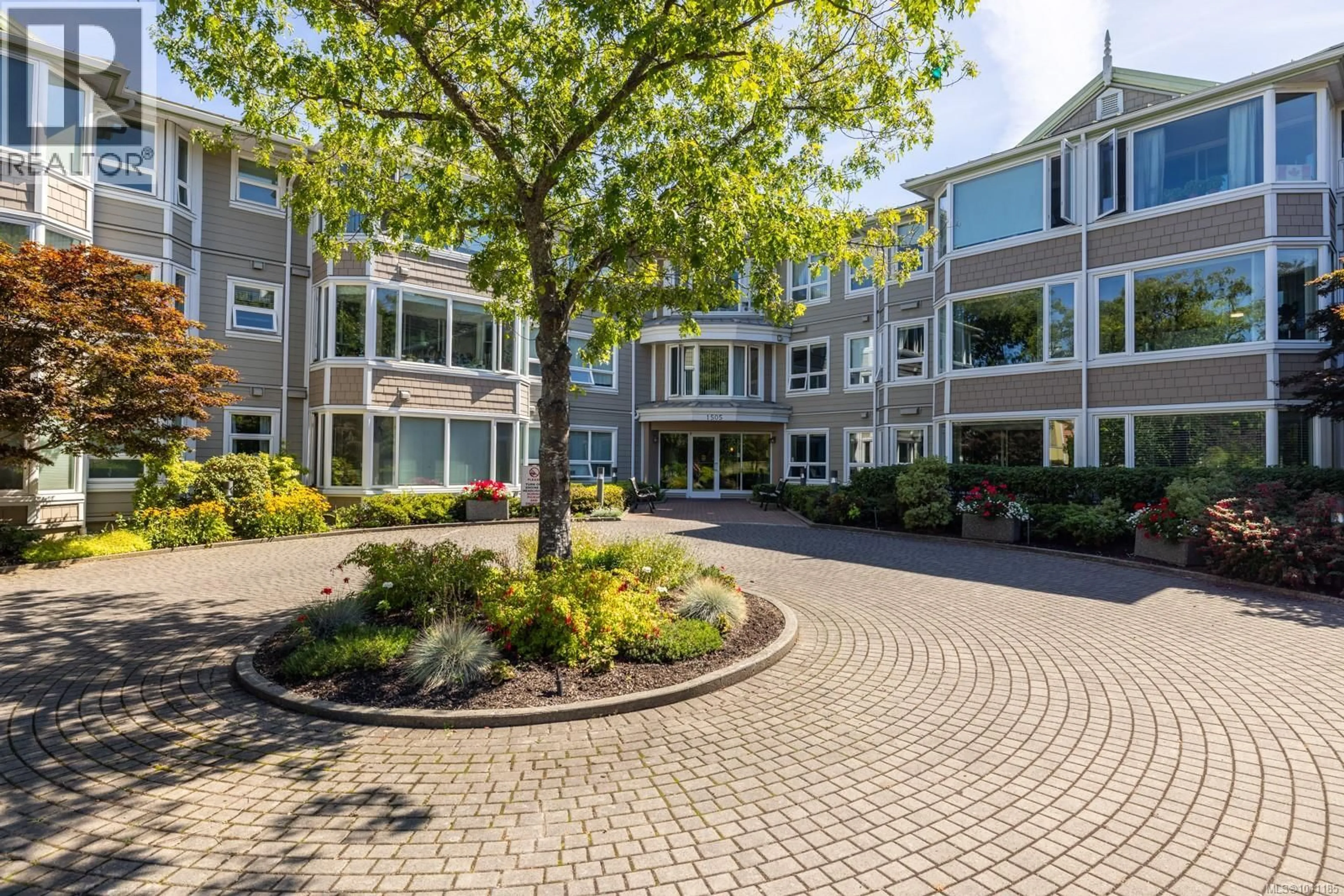 A pic from outside/outdoor area/front of a property/back of a property/a pic from drone, building for 107 - 1505 CHURCH AVENUE, Saanich British Columbia V8P2G7