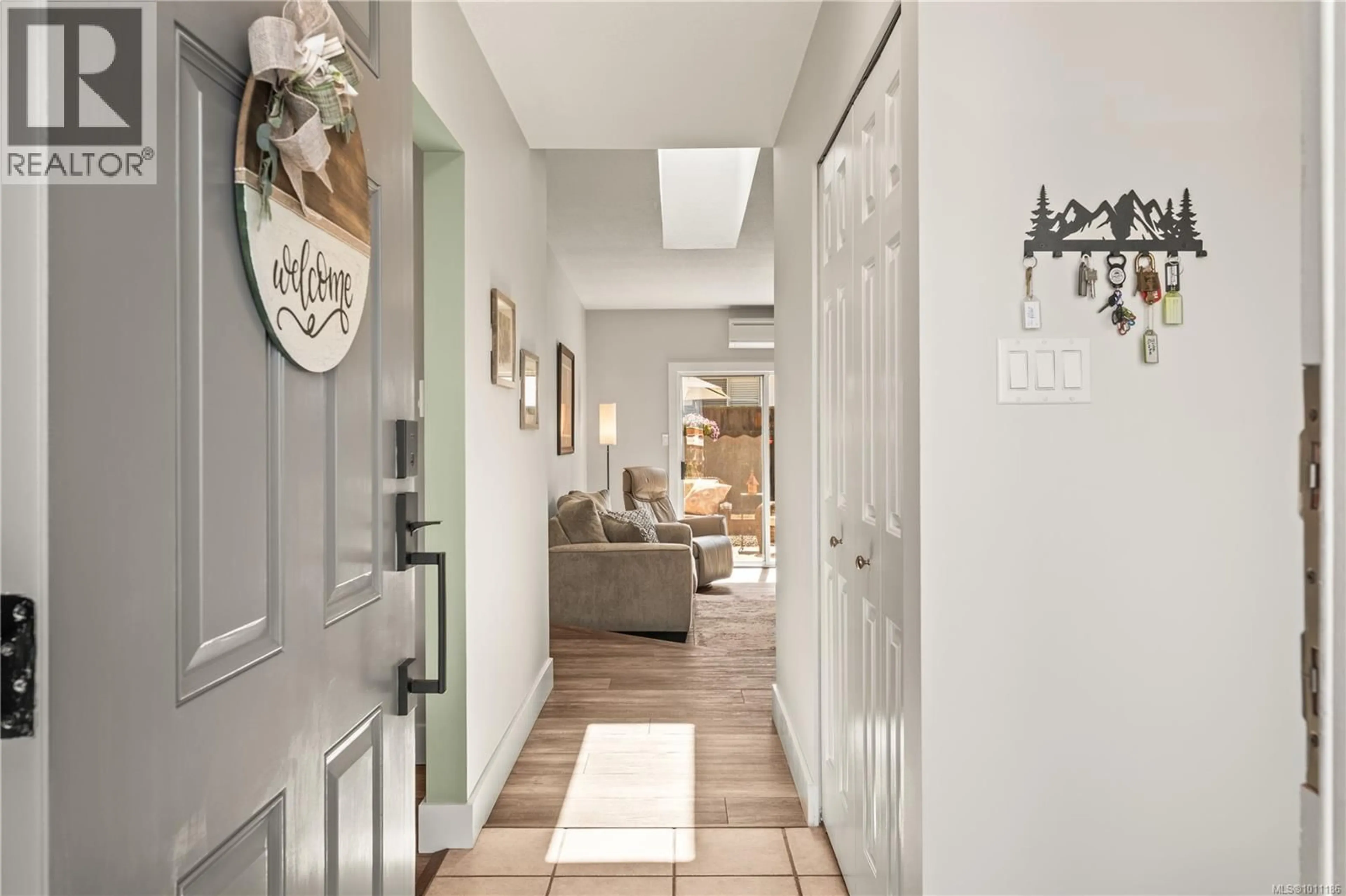 Indoor entryway for 756 FORSYTH AVENUE, Parksville British Columbia V9P1E5