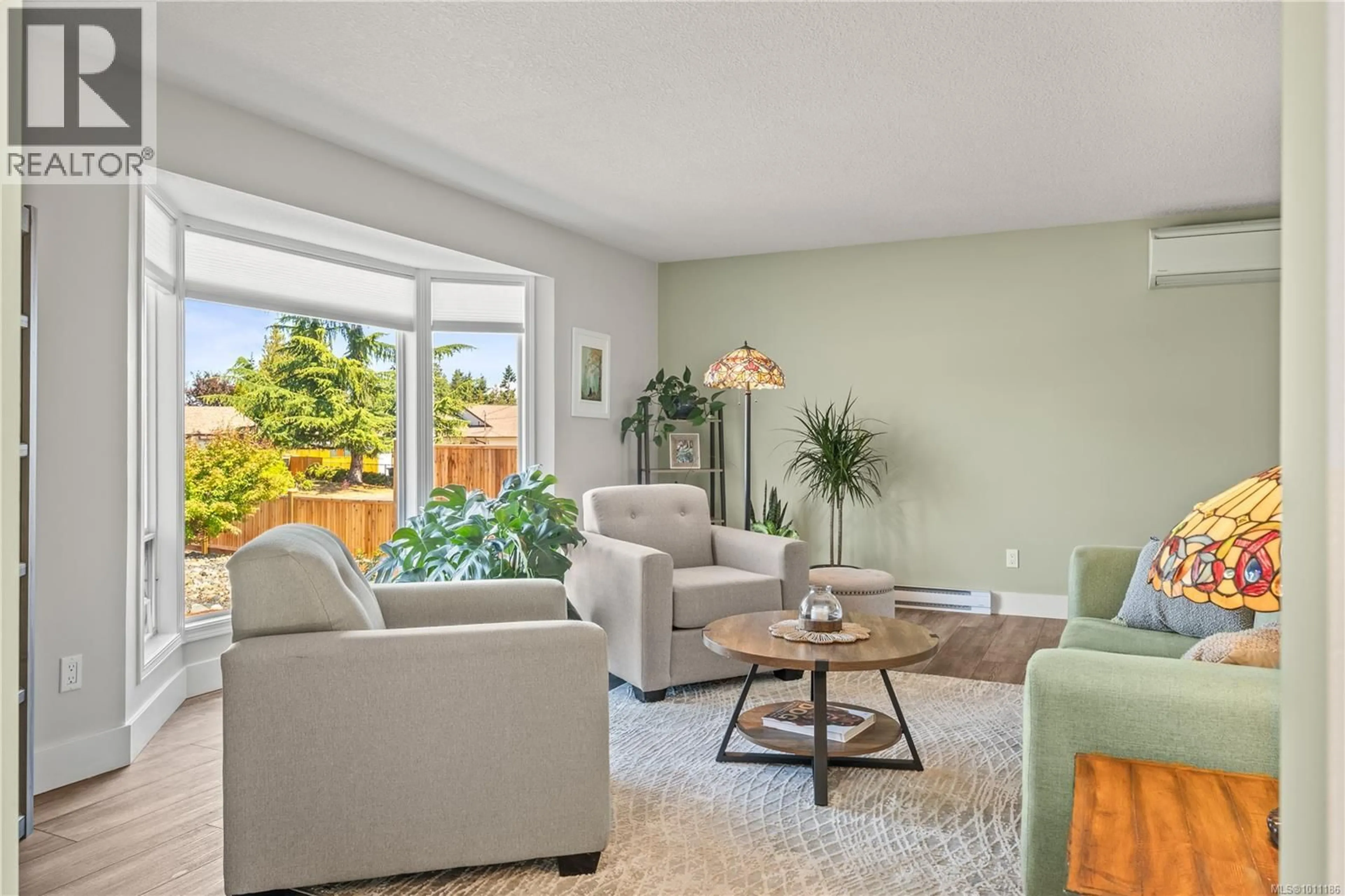Living room with furniture, unknown for 756 FORSYTH AVENUE, Parksville British Columbia V9P1E5
