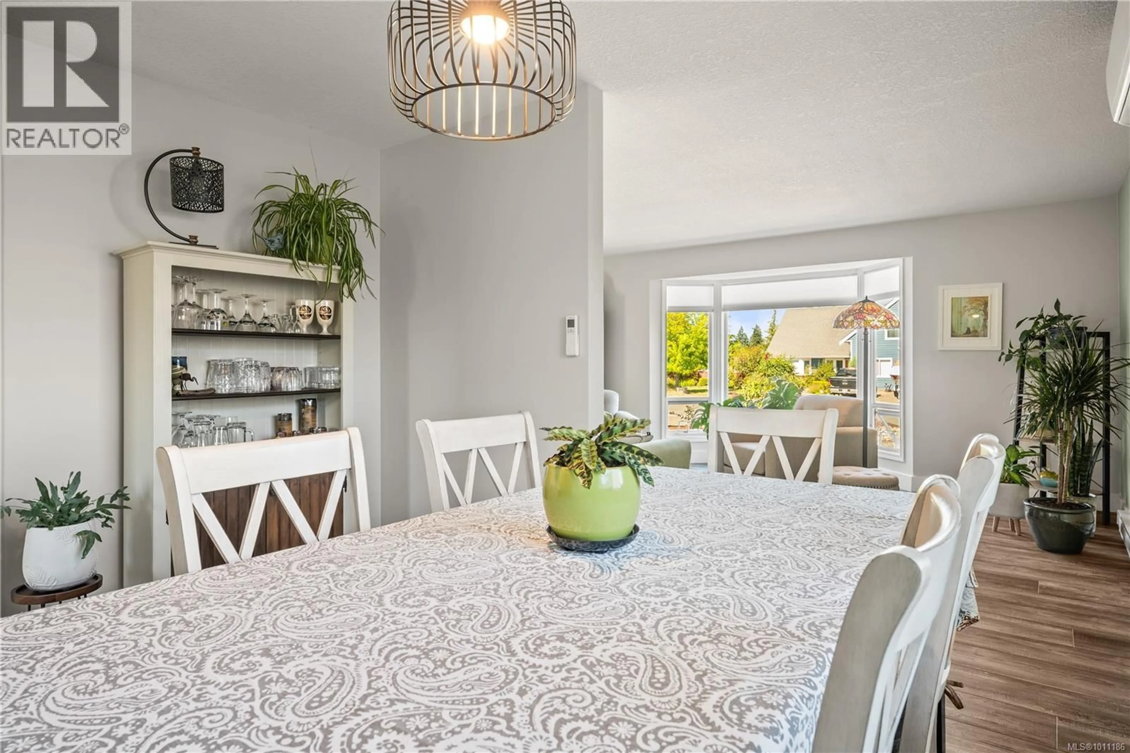 Dining room, ceramic/tile floor for 756 FORSYTH AVENUE, Parksville British Columbia V9P1E5