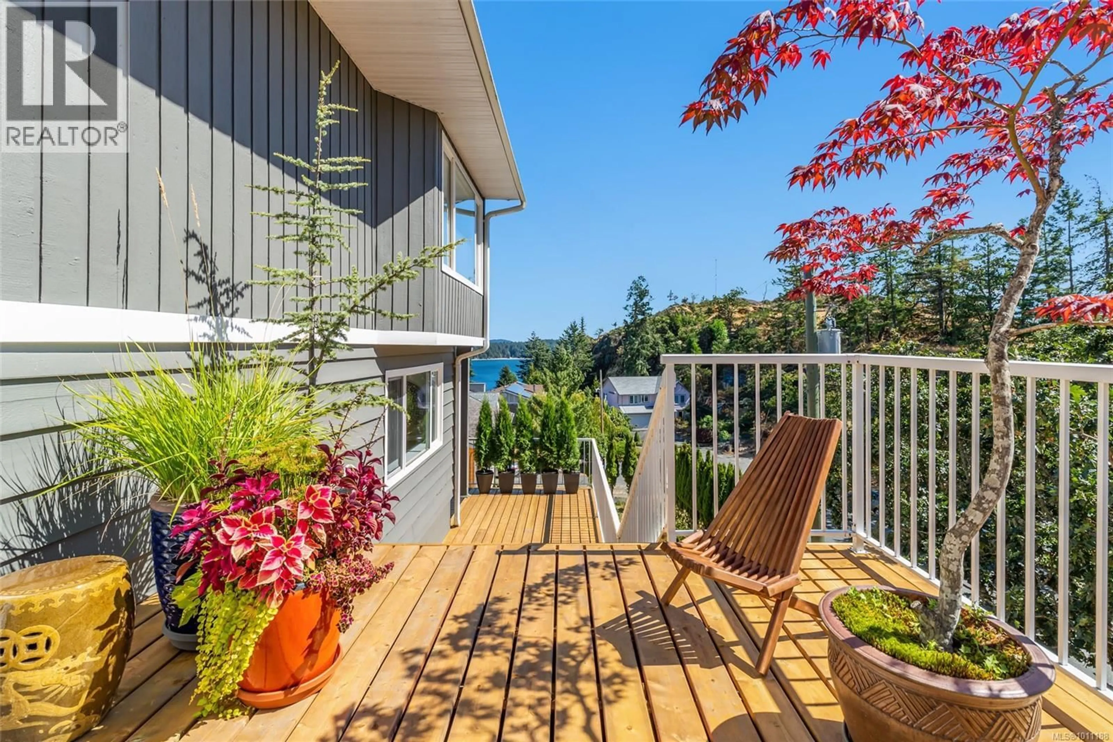 Patio, water/lake/river/ocean view for 3153 MARION WAY, Nanaimo British Columbia V9T3Z8