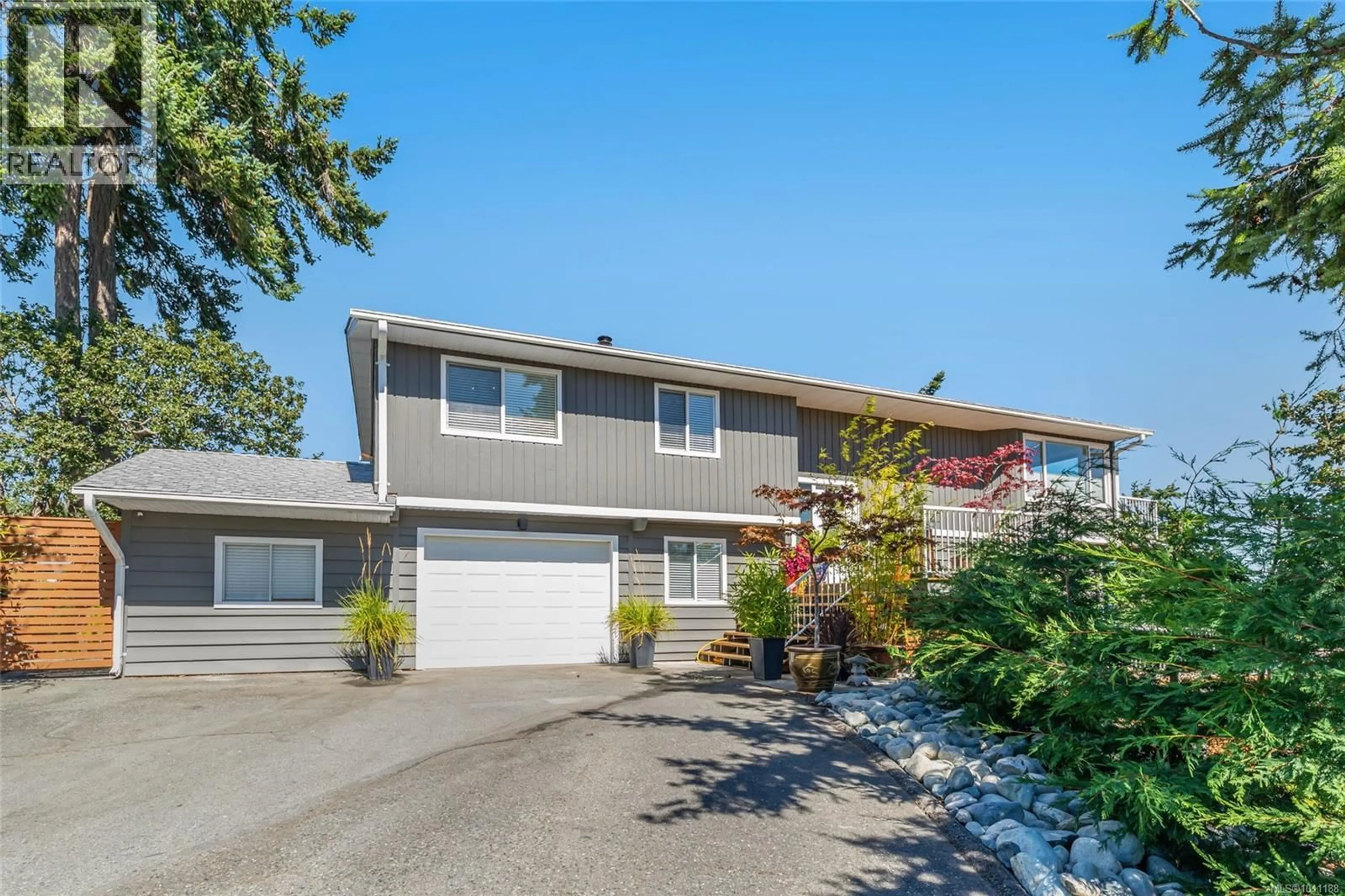 Home with vinyl exterior material, street for 3153 MARION WAY, Nanaimo British Columbia V9T3Z8