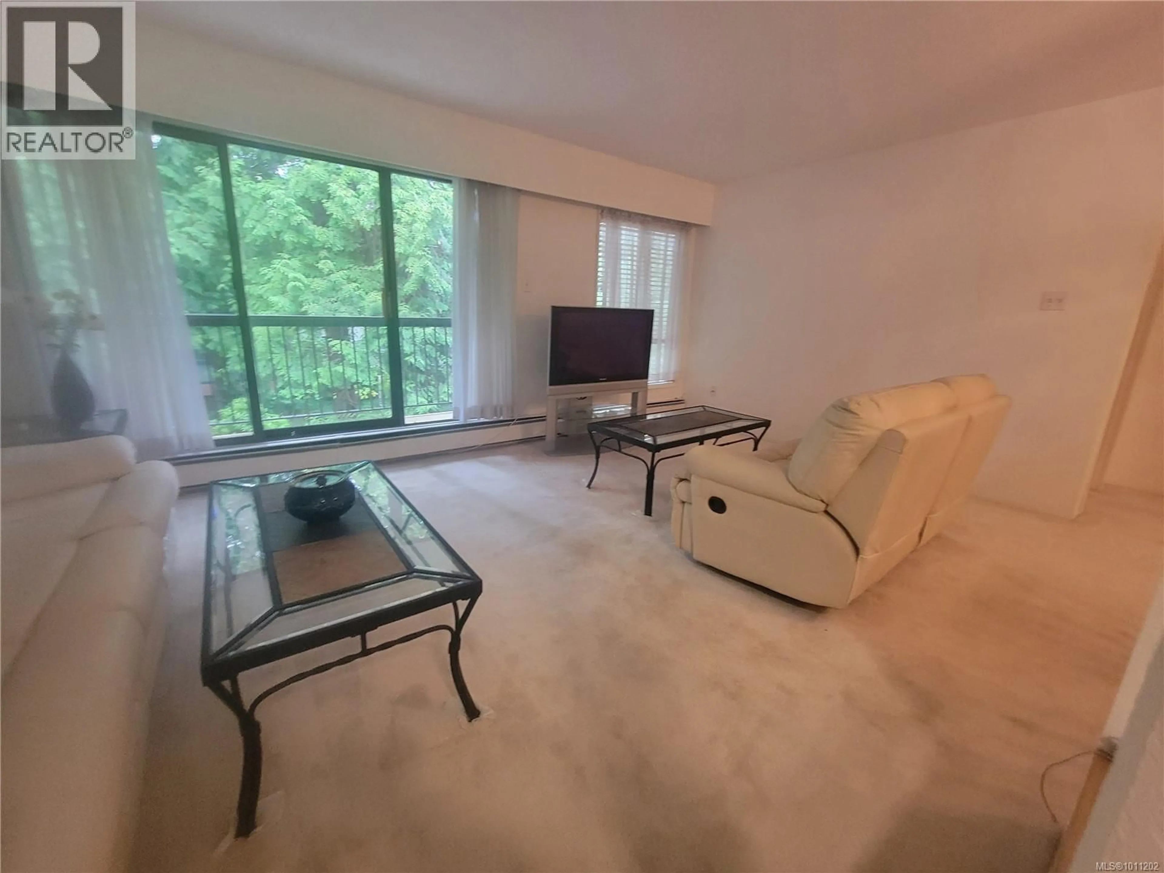A pic of a room for 311 - 1009 MCKENZIE AVENUE, Saanich British Columbia V8X4B1