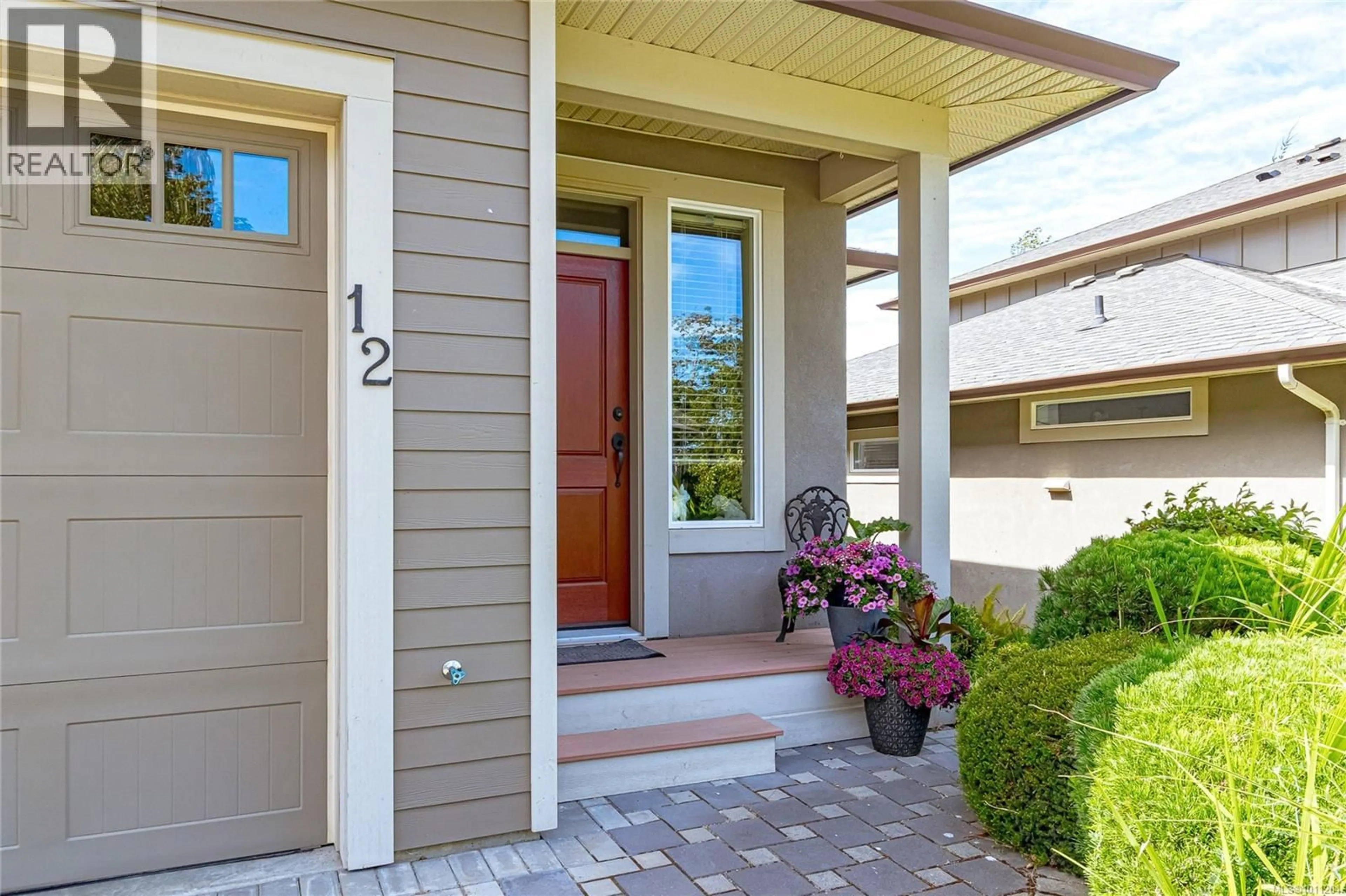 Home with vinyl exterior material, street for 12 - 551 BEZANTON WAY, Colwood British Columbia V9C0C5