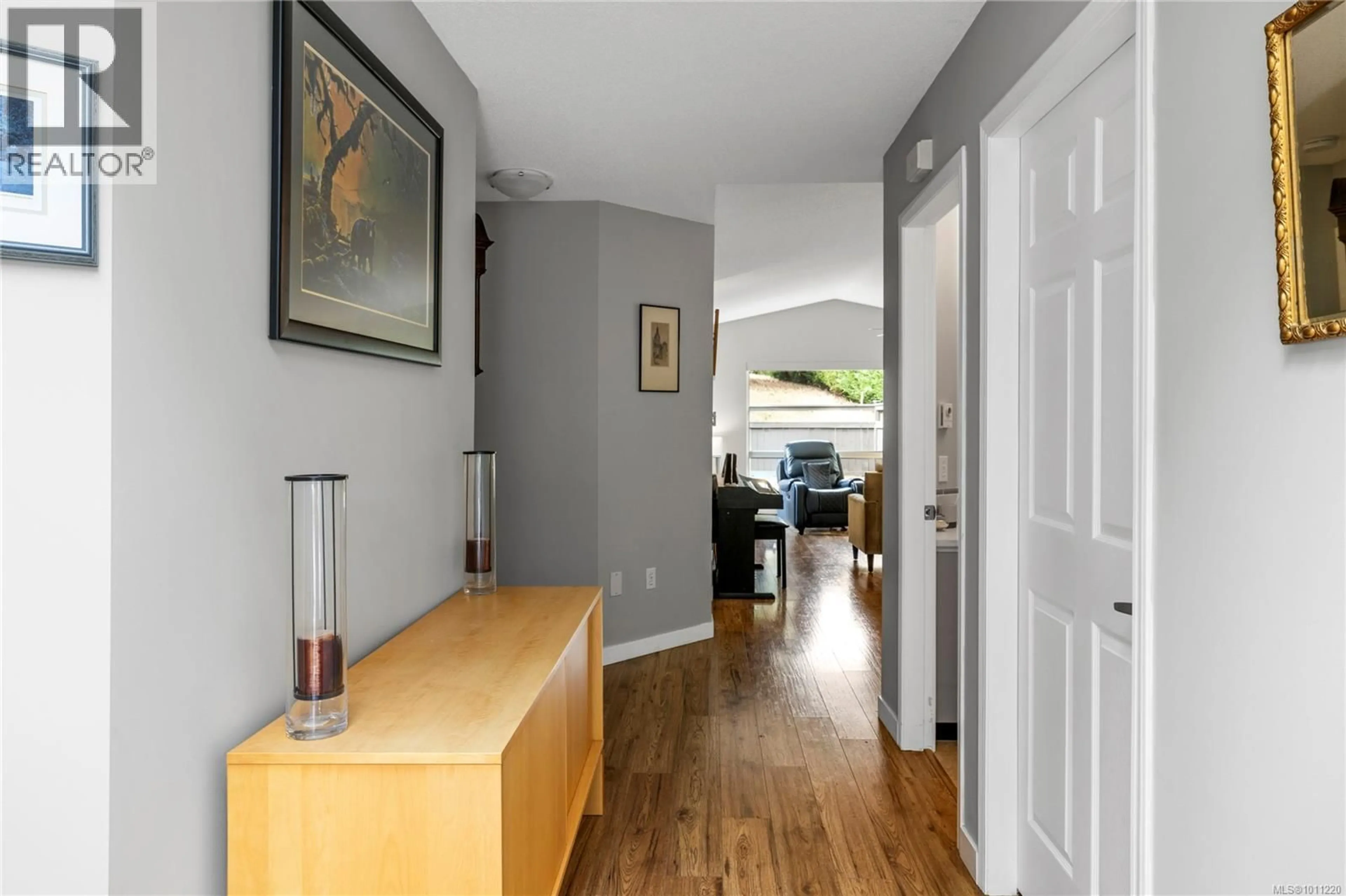 Indoor entryway for 22 - 2655 ANDOVER ROAD, Nanoose Bay British Columbia V9P9J5