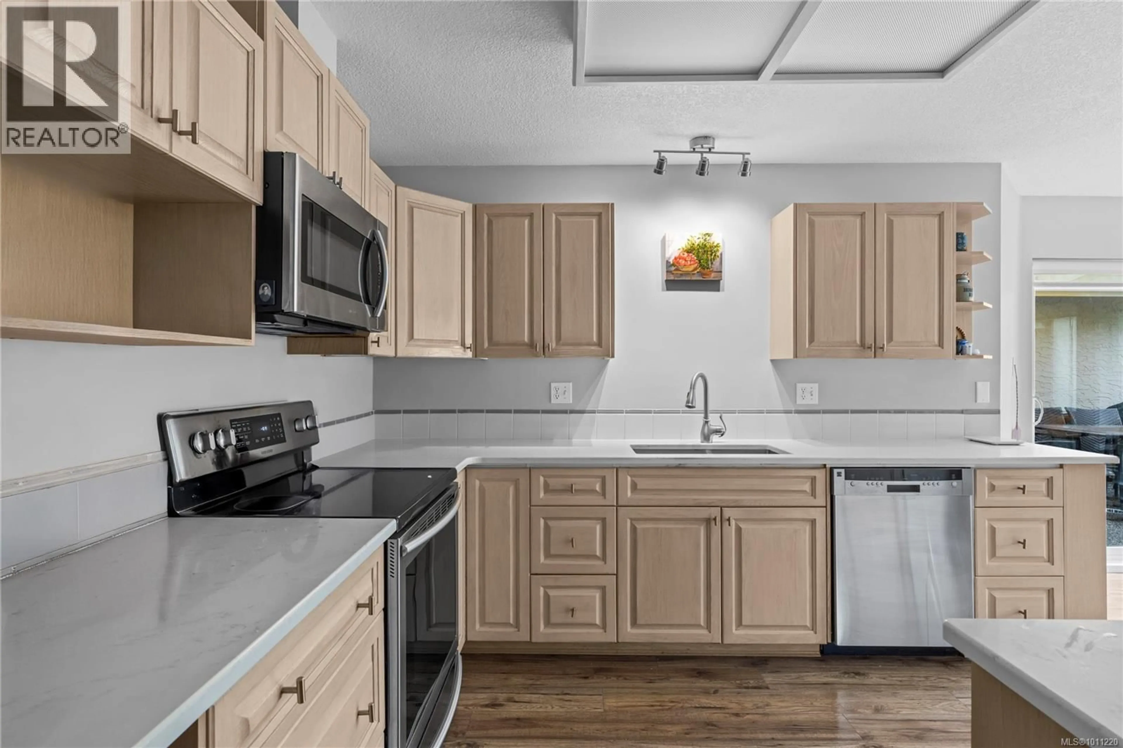 Standard kitchen, unknown for 22 - 2655 ANDOVER ROAD, Nanoose Bay British Columbia V9P9J5