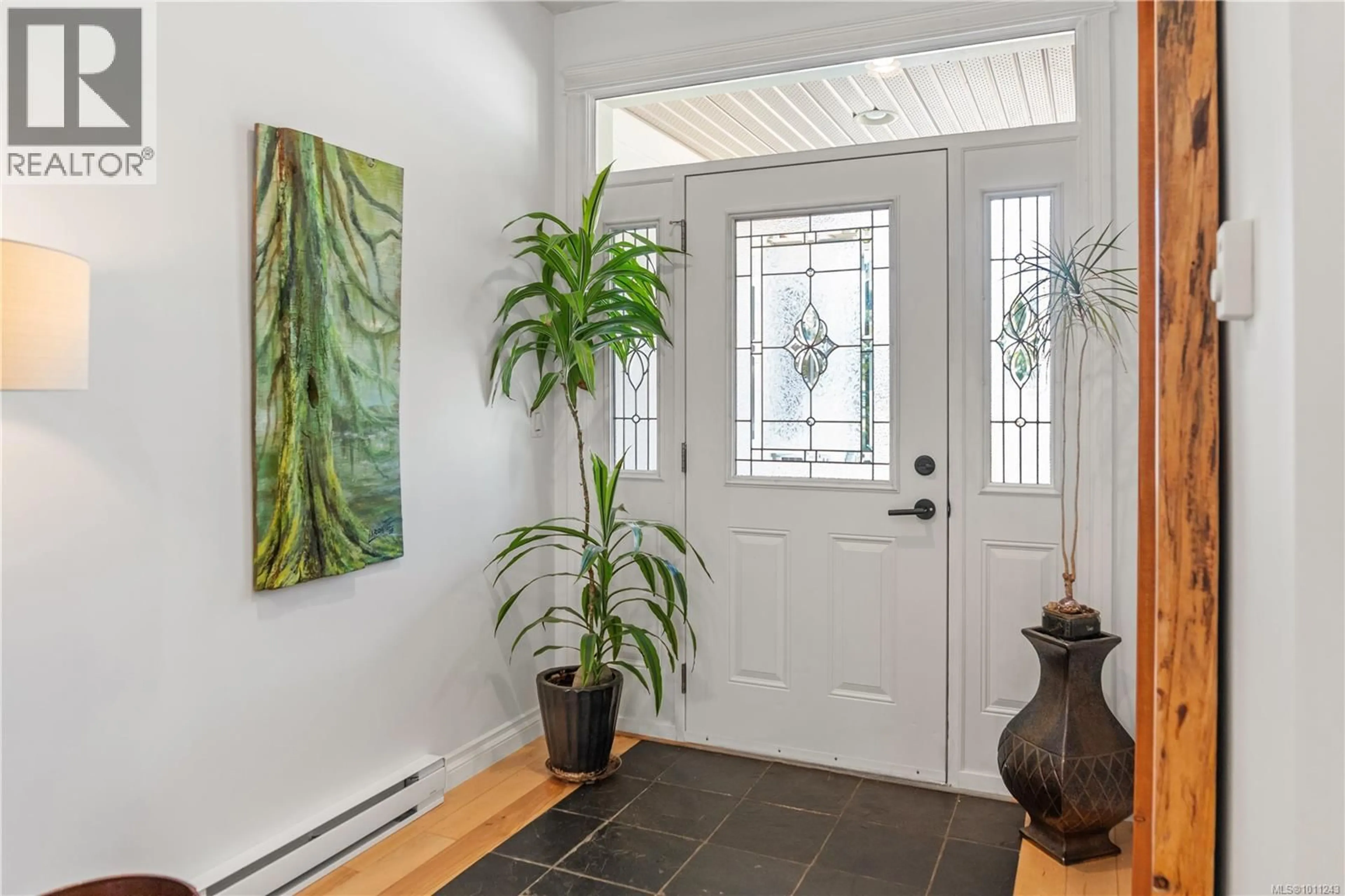 Indoor entryway for 2877 PATRICIA MARIE PLACE, Sooke British Columbia V9Z0J7