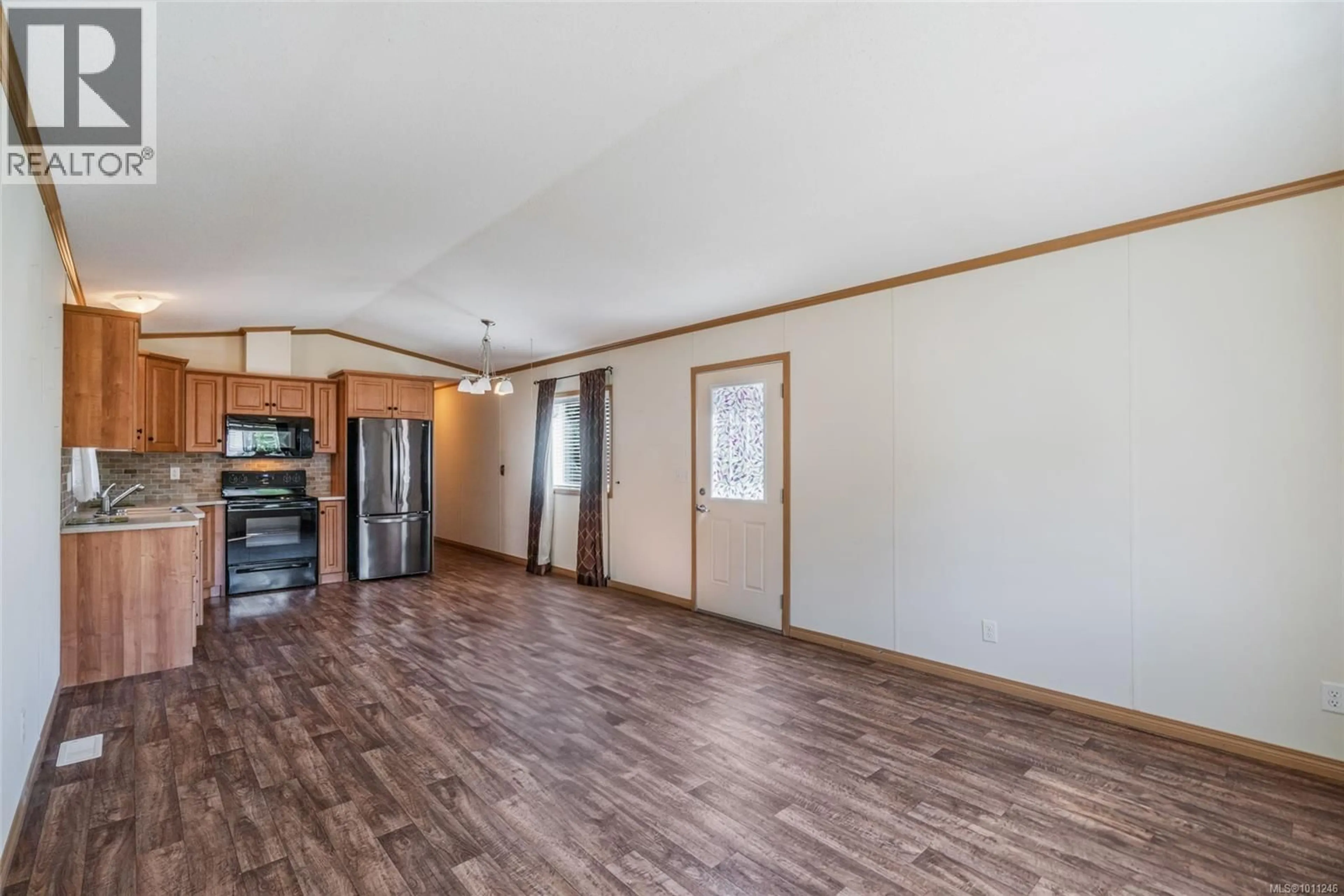 A pic of a room for 26 - 6820 PARKLANDS PLACE, Lantzville British Columbia V0R2H0