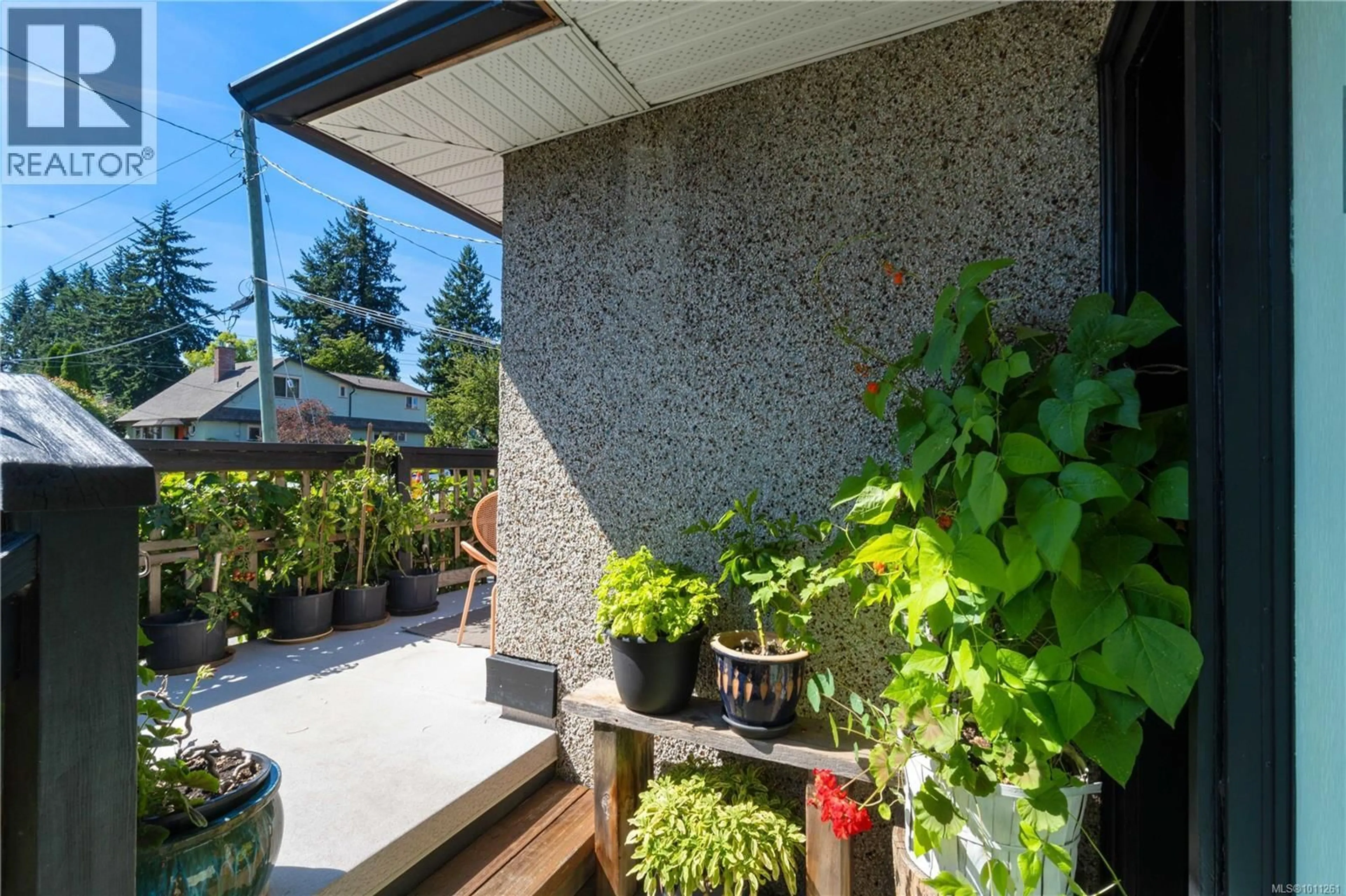 Patio, street for 530 ST. ANDREWS STREET, Nanaimo British Columbia V9S1S3
