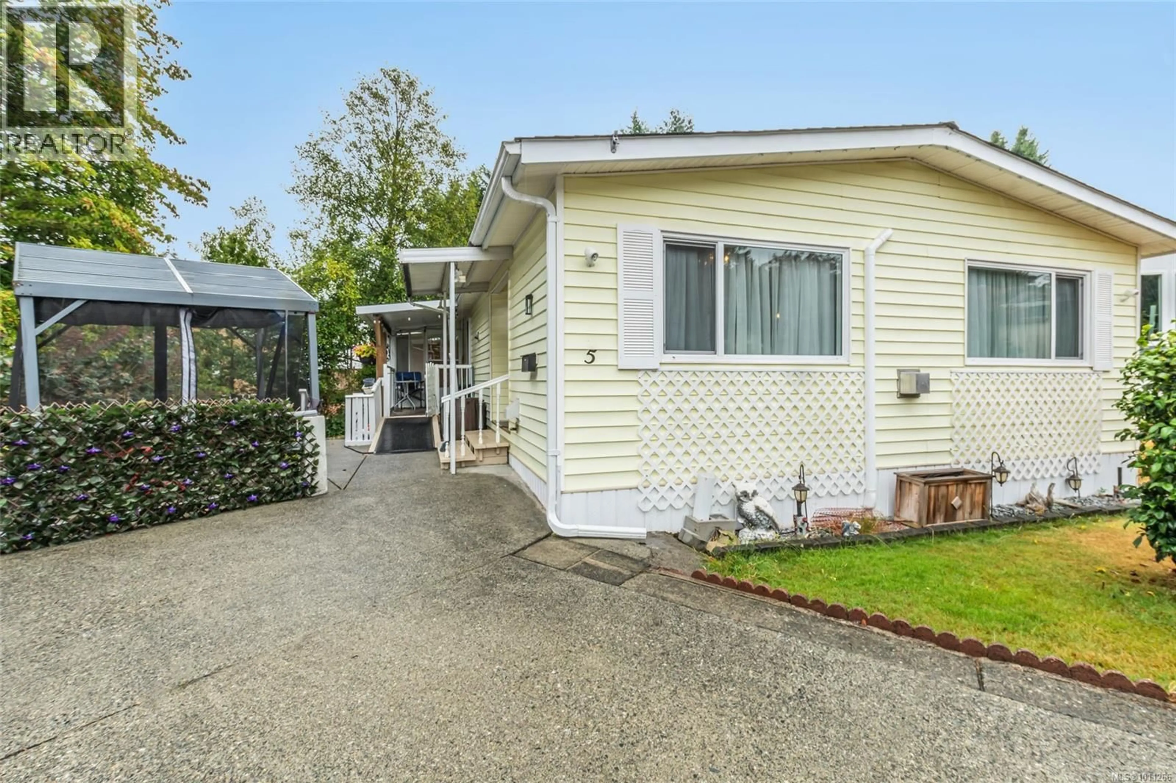 Unknown for 5 - 2501 LABIEUX ROAD, Nanaimo British Columbia V9T5A6