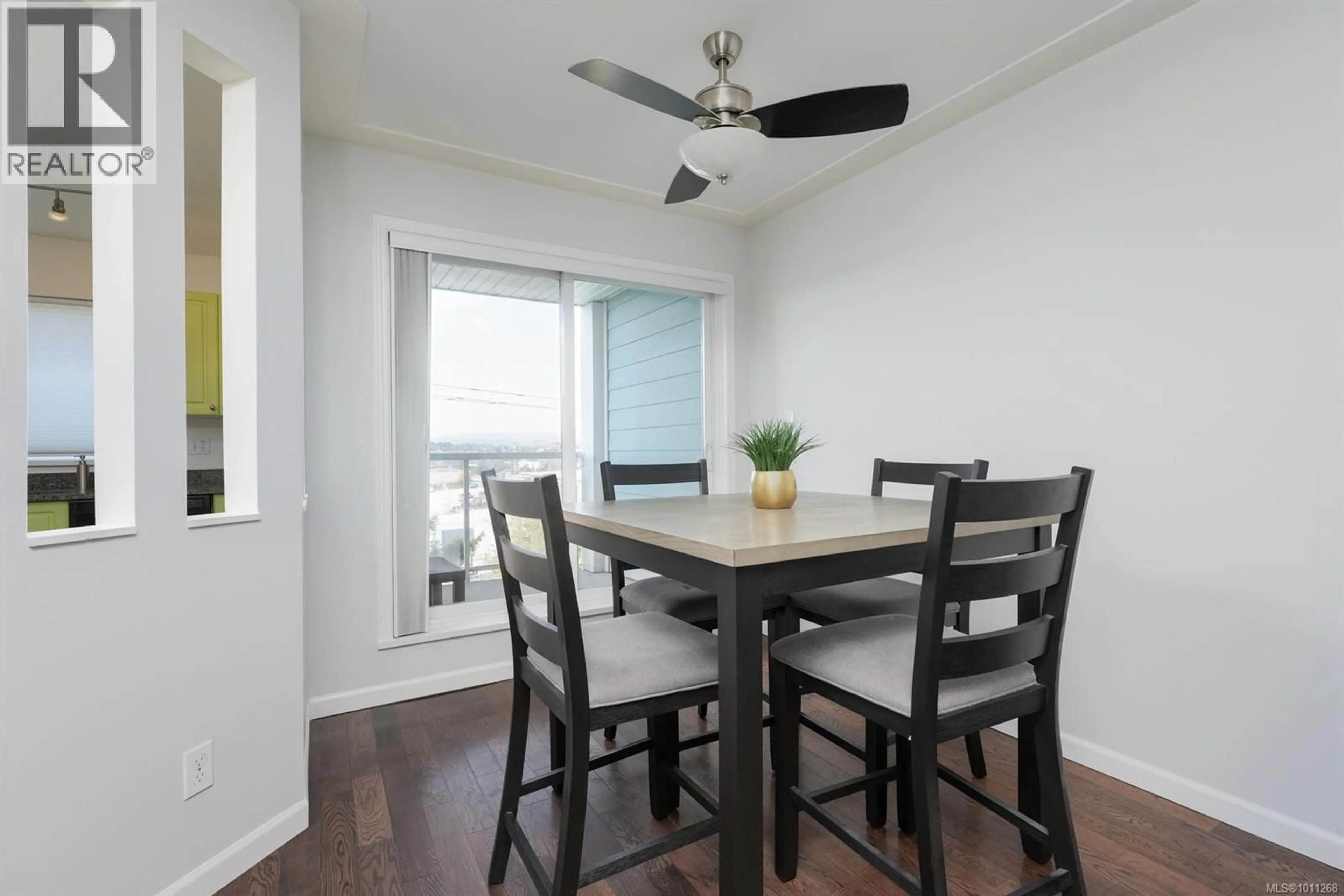 Dining room, wood/laminate floor for 308 - 649 BAY STREET, Victoria British Columbia V8T5H8