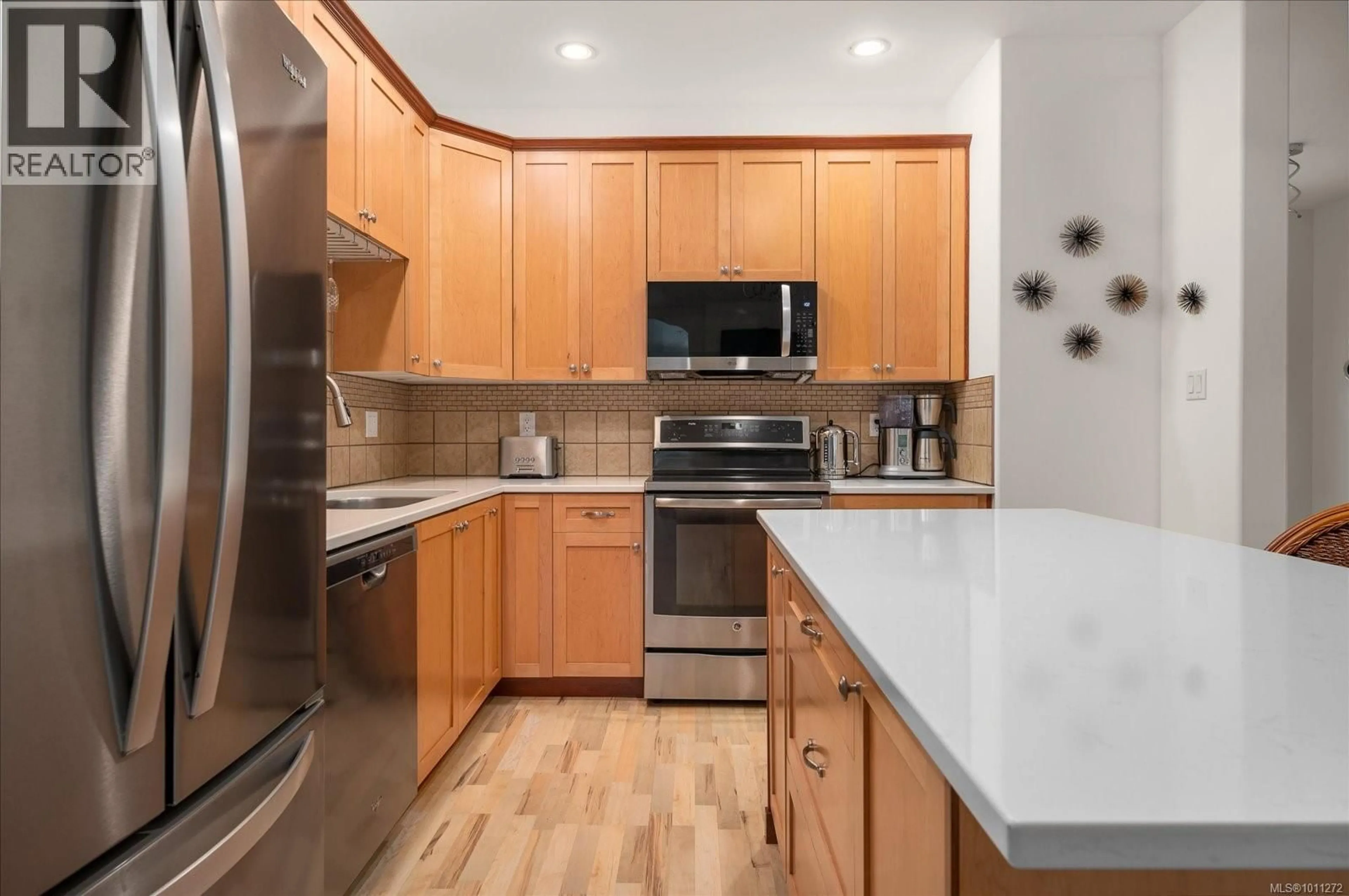 Standard kitchen, unknown for 3 - 399 WEMBLEY ROAD, Parksville British Columbia V9P2W9