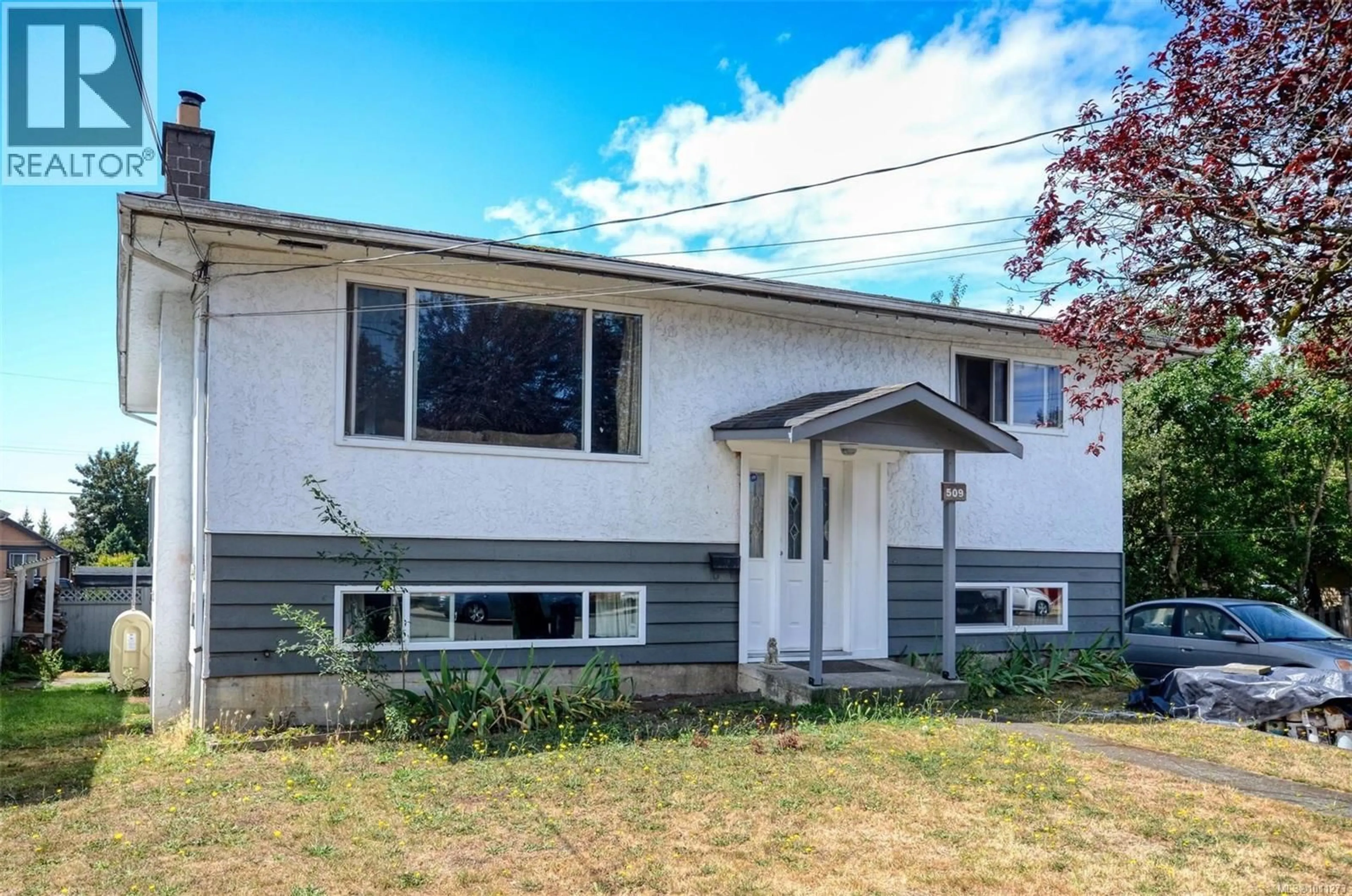 Home with vinyl exterior material, street for 509 SUMAS STREET, Victoria British Columbia V8T4S4