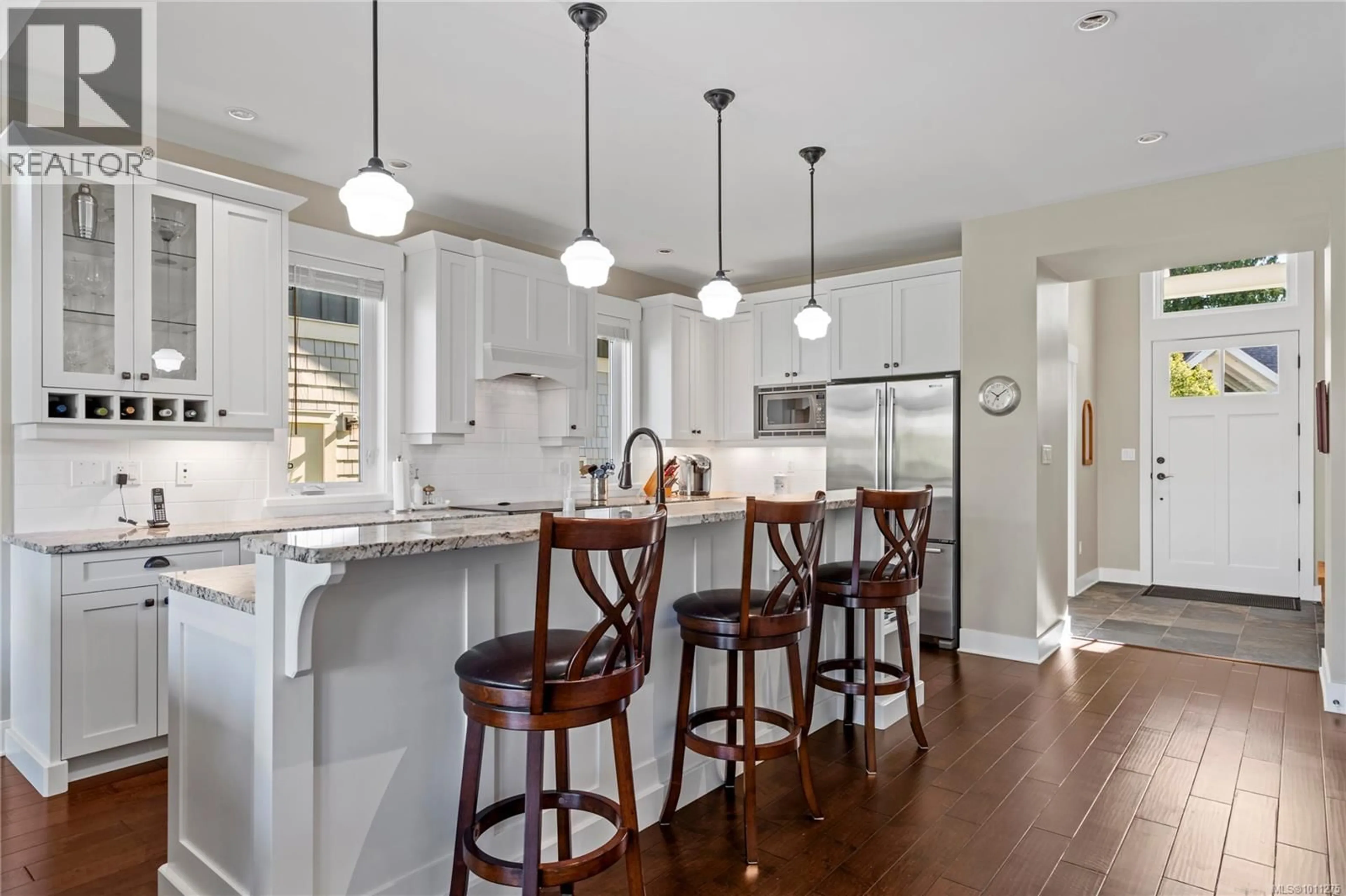 Open concept kitchen, ceramic/tile floor for 43 - 5251 ISLAND HIGHWAY, Qualicum Beach British Columbia V9K2C1