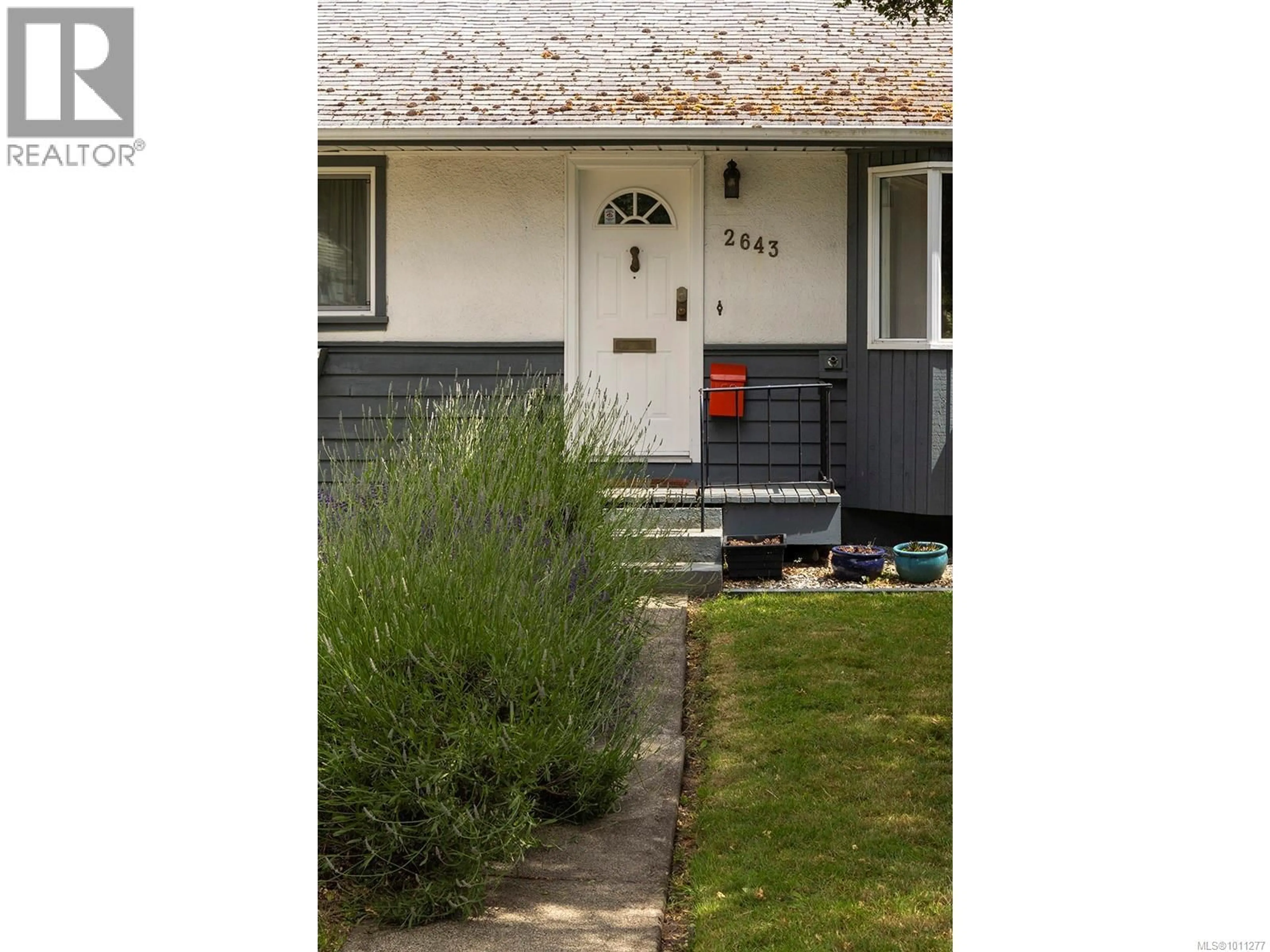Unknown for 2643 VICTOR STREET, Victoria British Columbia V8R4E3