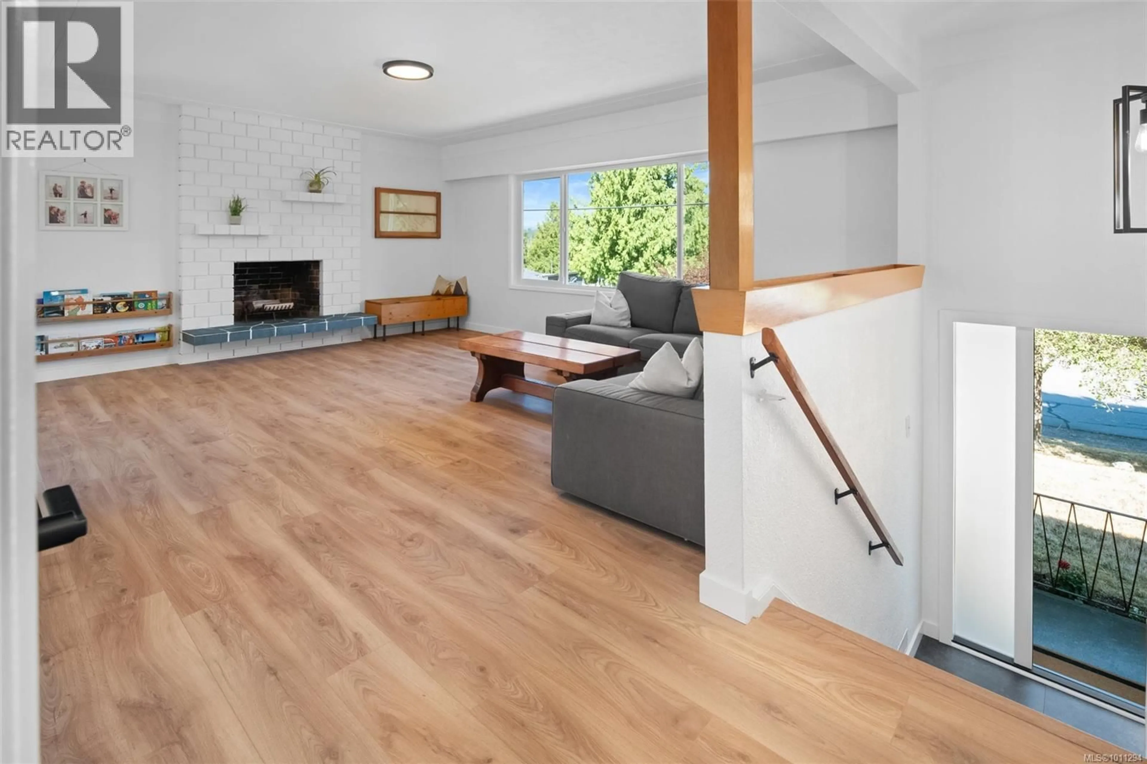 Unknown for 765 LILY AVENUE, Saanich British Columbia V8X3R7