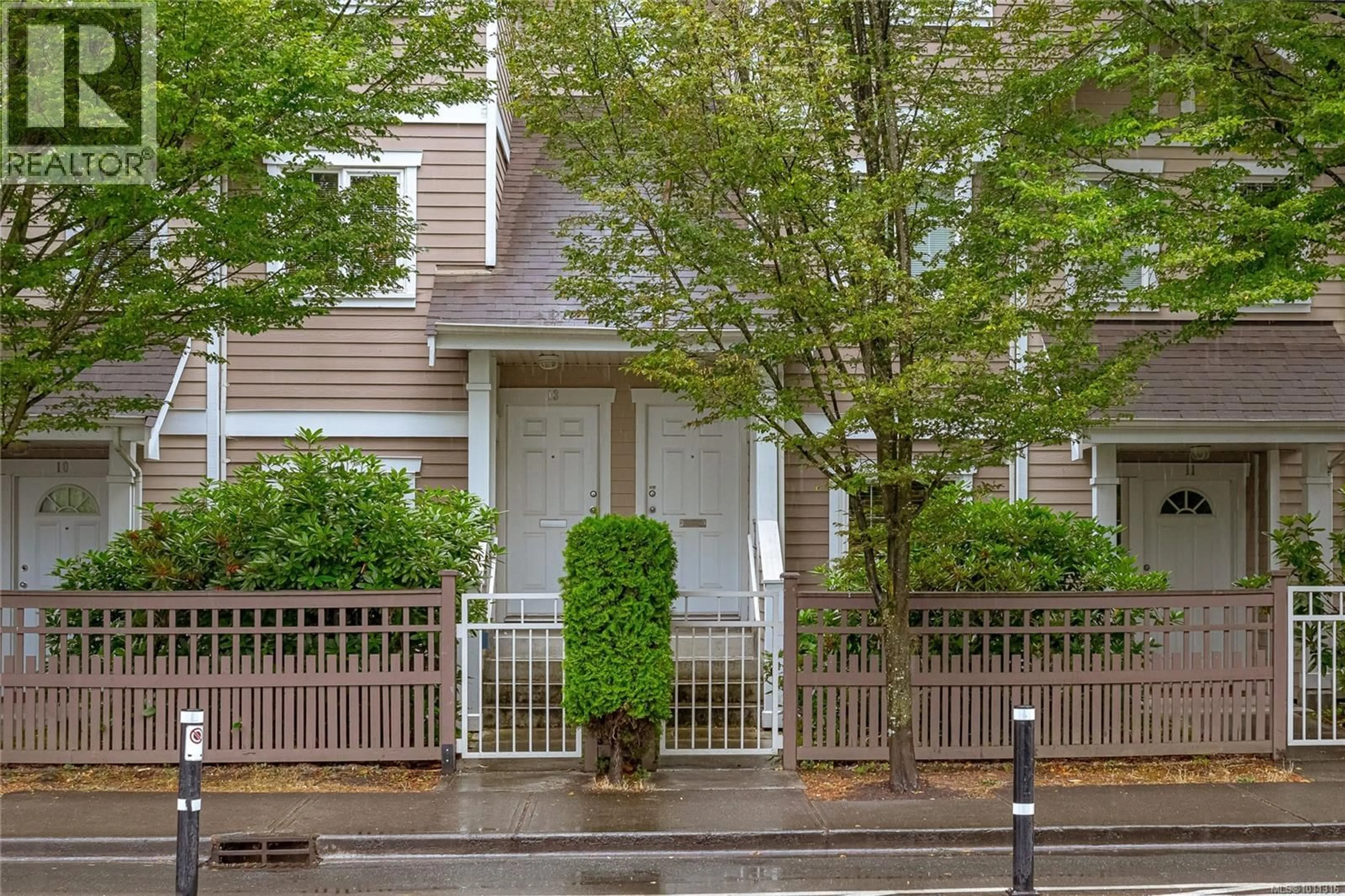 Unknown for 13 - 1043 CALEDONIA AVENUE, Victoria British Columbia V8T1E7