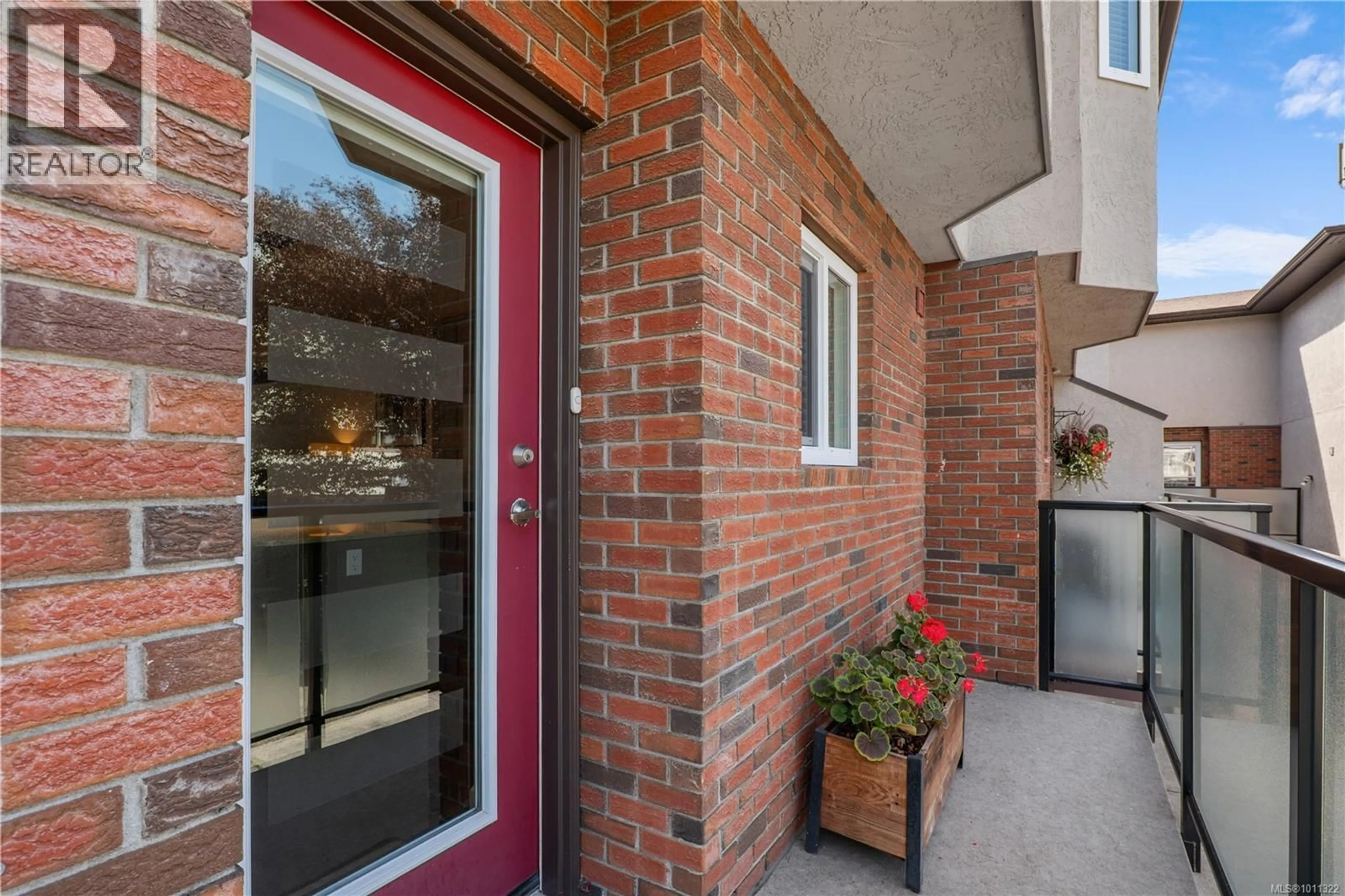 Unknown for 1 - 1119 VIEW STREET, Victoria British Columbia V8V3L9