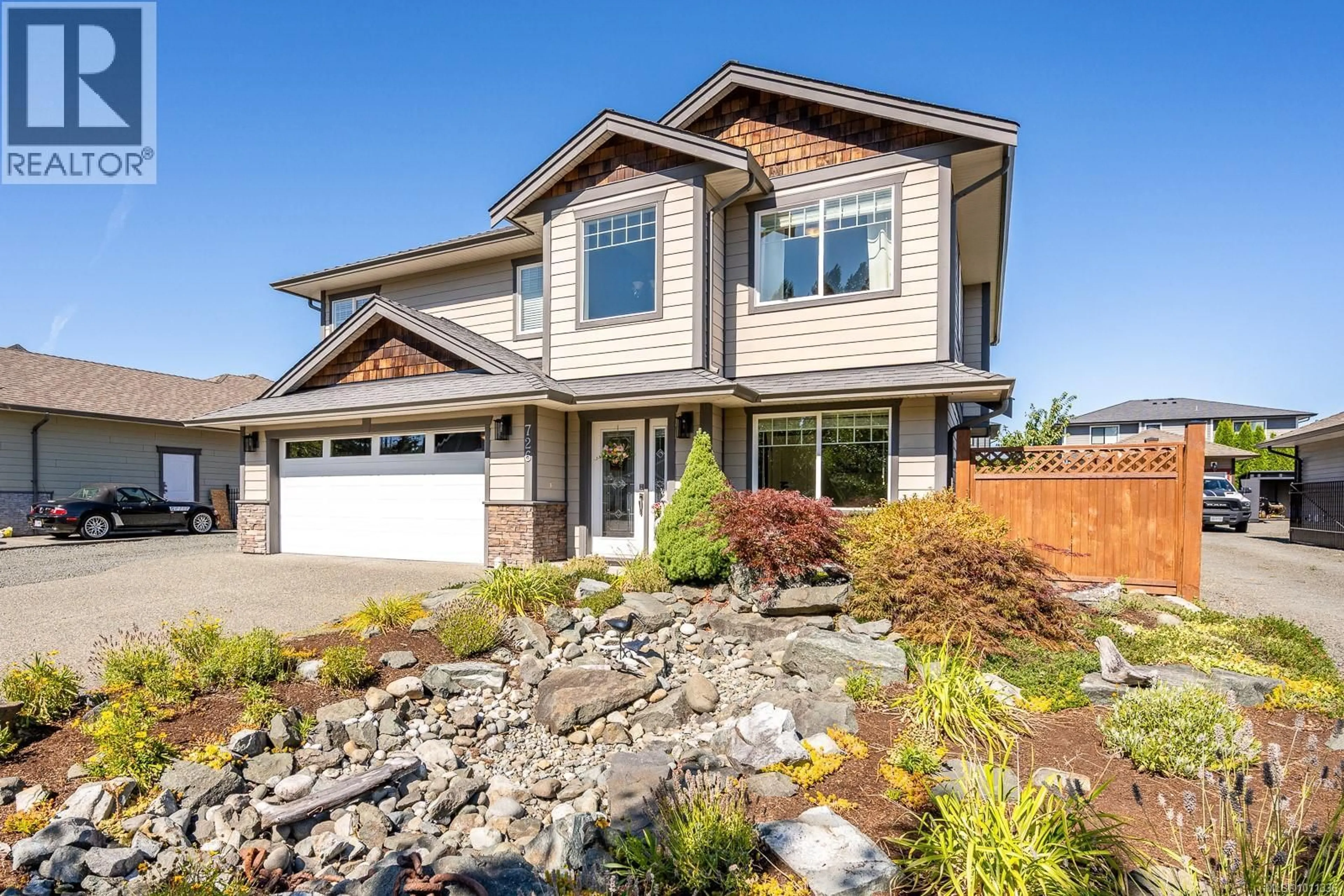 Home with vinyl exterior material, street for 726 CAMELEON DRIVE, Campbell River British Columbia V9H0A7