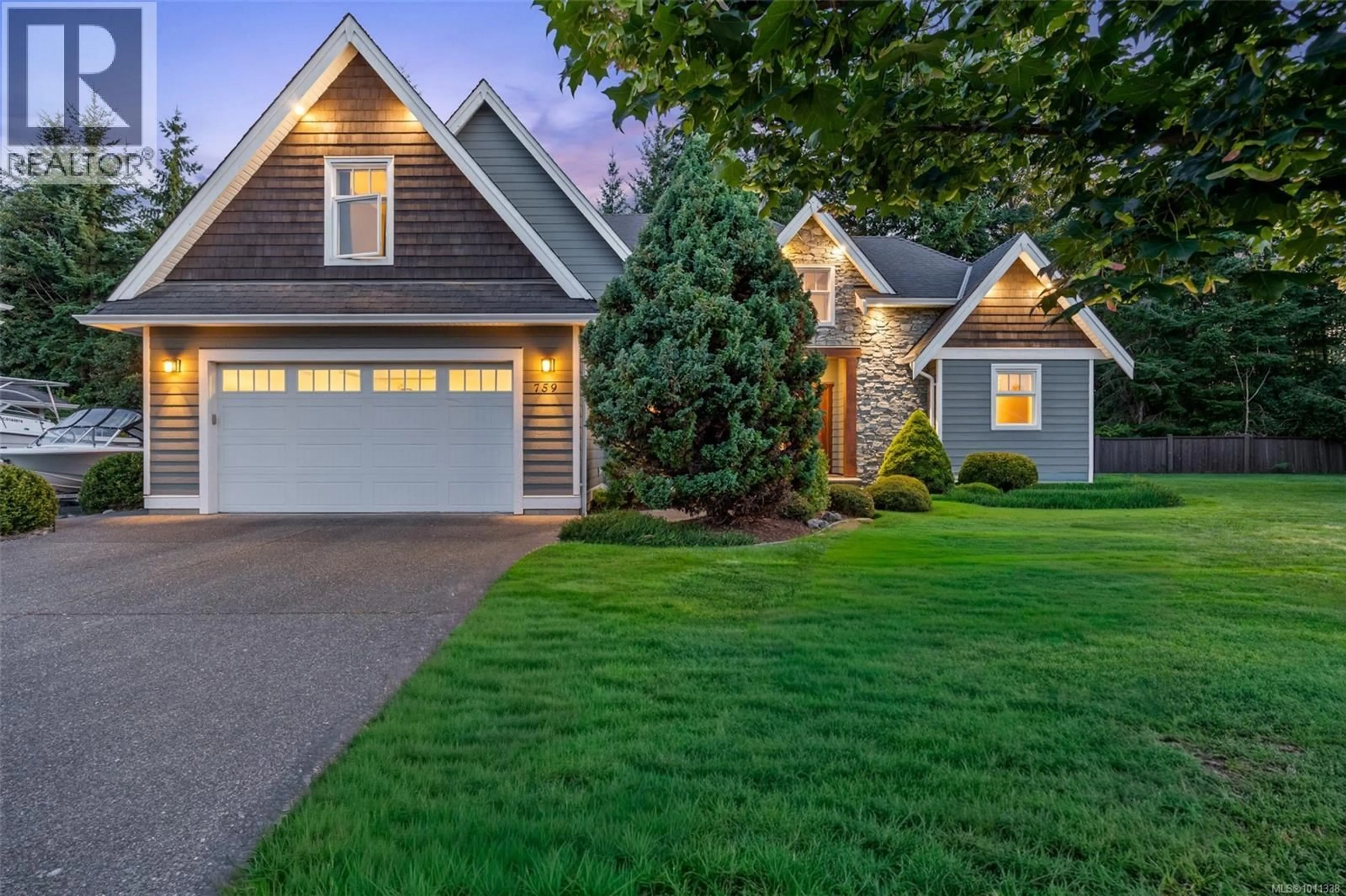 Home with vinyl exterior material, street for 759 CAMELEON PLACE, Campbell River British Columbia V9H0A7