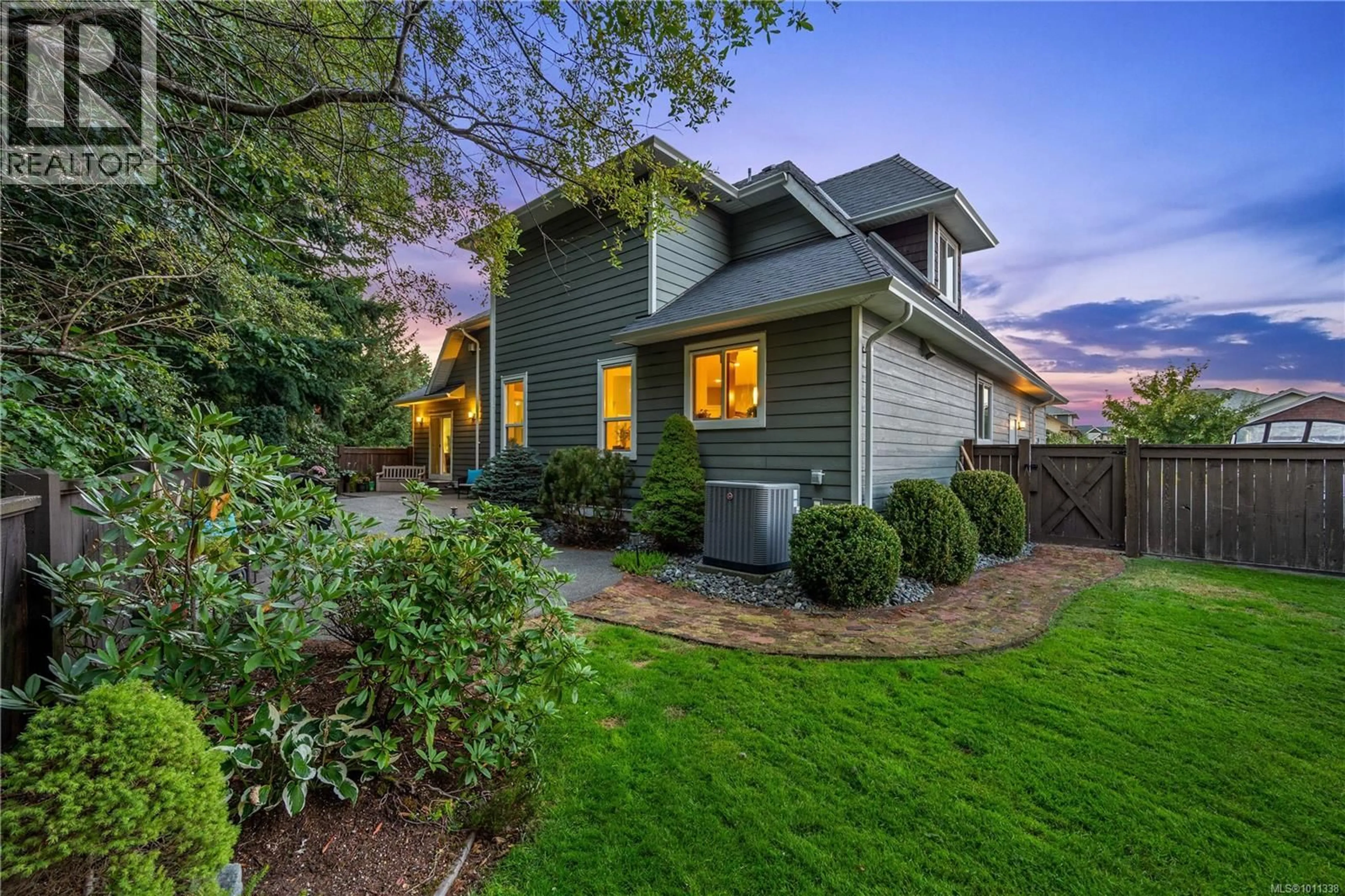 Home with vinyl exterior material, street for 759 CAMELEON PLACE, Campbell River British Columbia V9H0A7