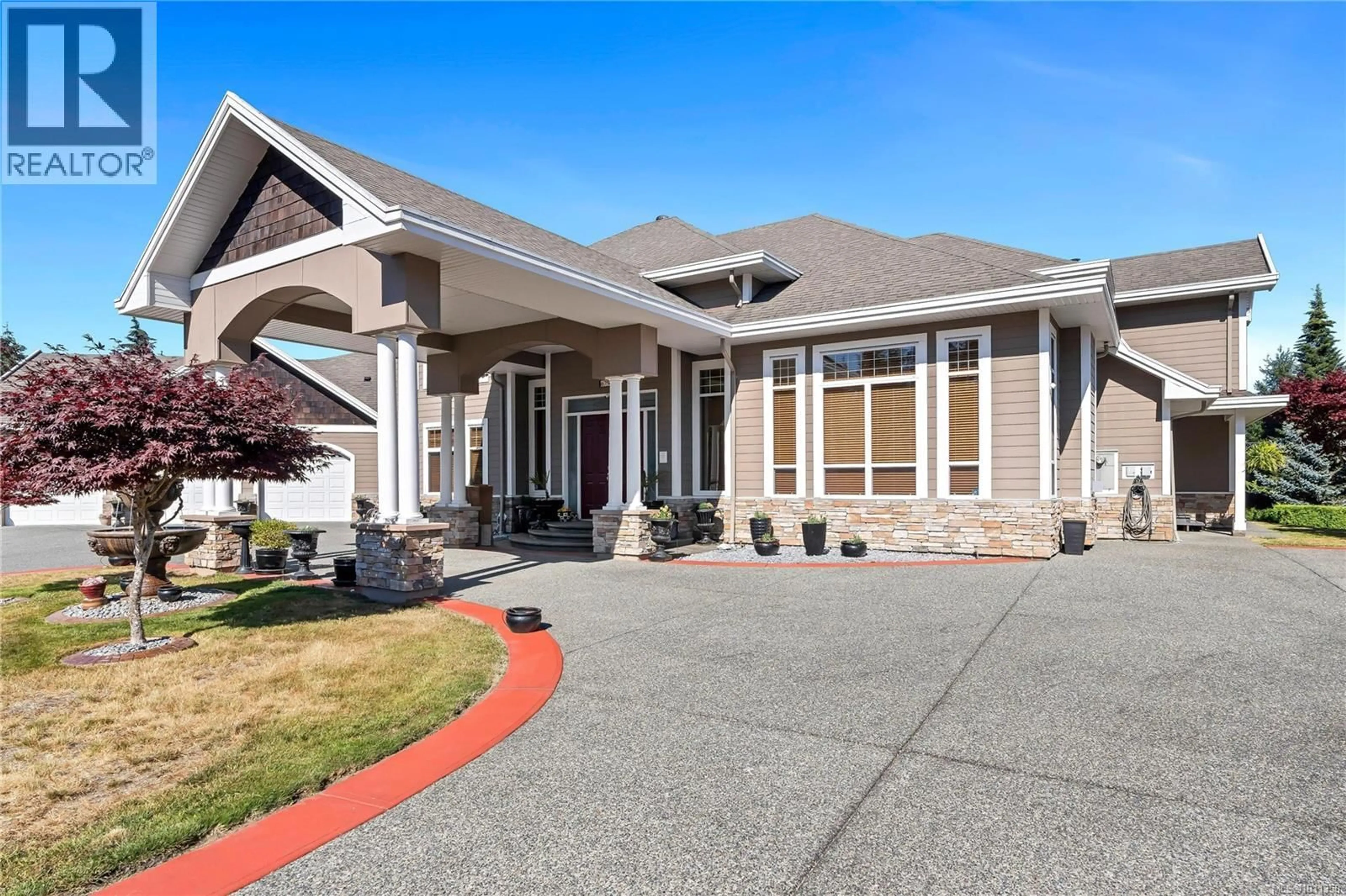Home with vinyl exterior material, street for 6797 HAMPTON PLACE, Duncan British Columbia V9L6X7