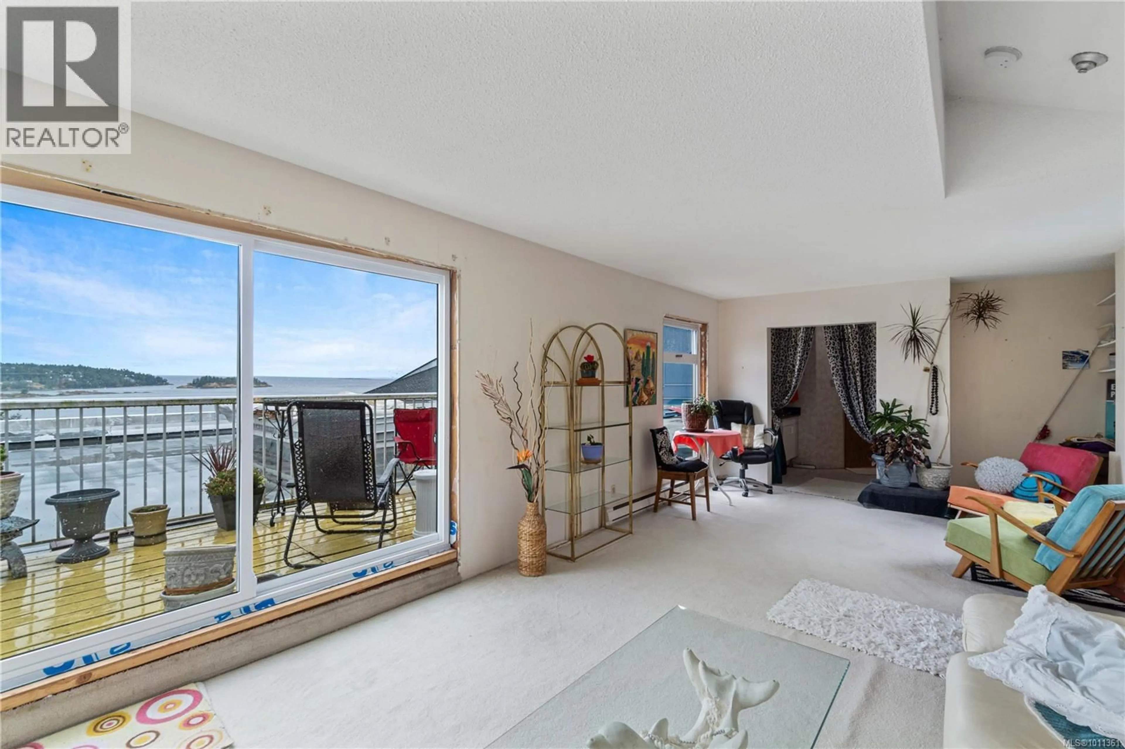 A pic of a room for 606 - 2562 DEPARTURE BAY ROAD, Nanaimo British Columbia V9S5P1