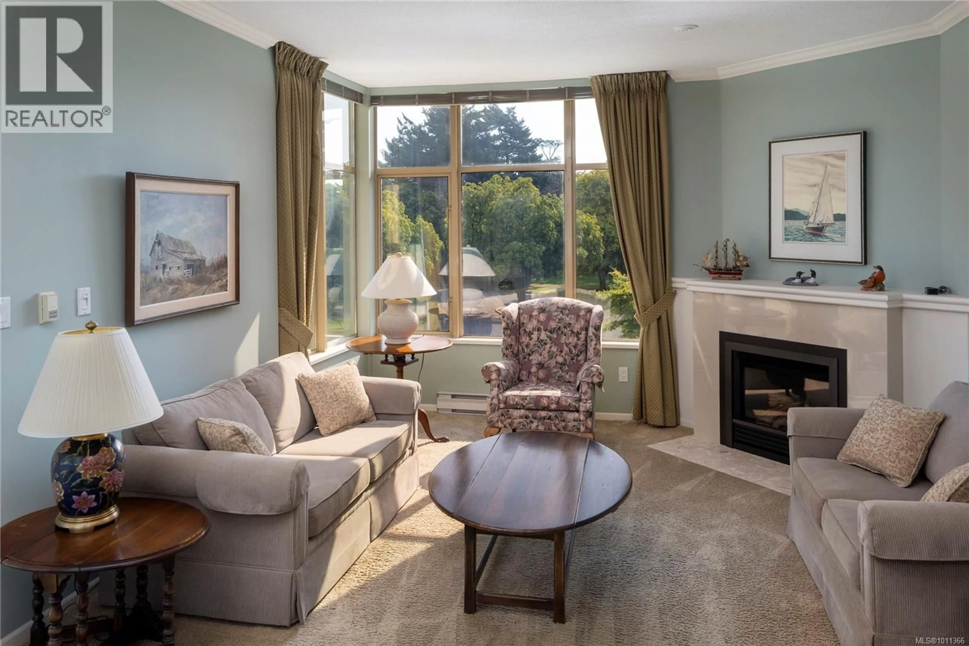 Living room with furniture, unknown for 460 - 188 DOUGLAS STREET, Victoria British Columbia V8V2P2