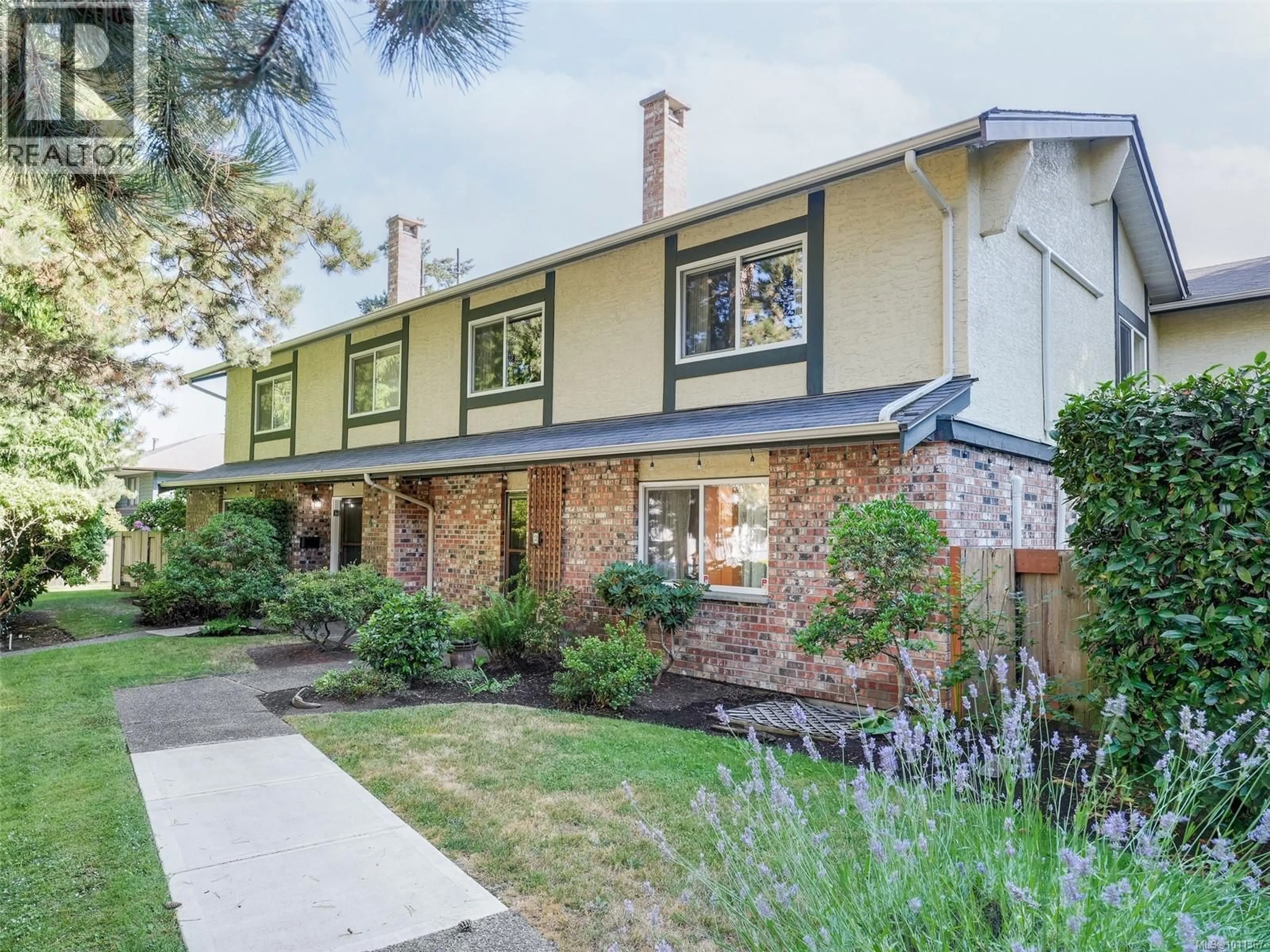 Home with brick exterior material, street for 3 - 949 PEMBERTON ROAD, Victoria British Columbia V8V4X9
