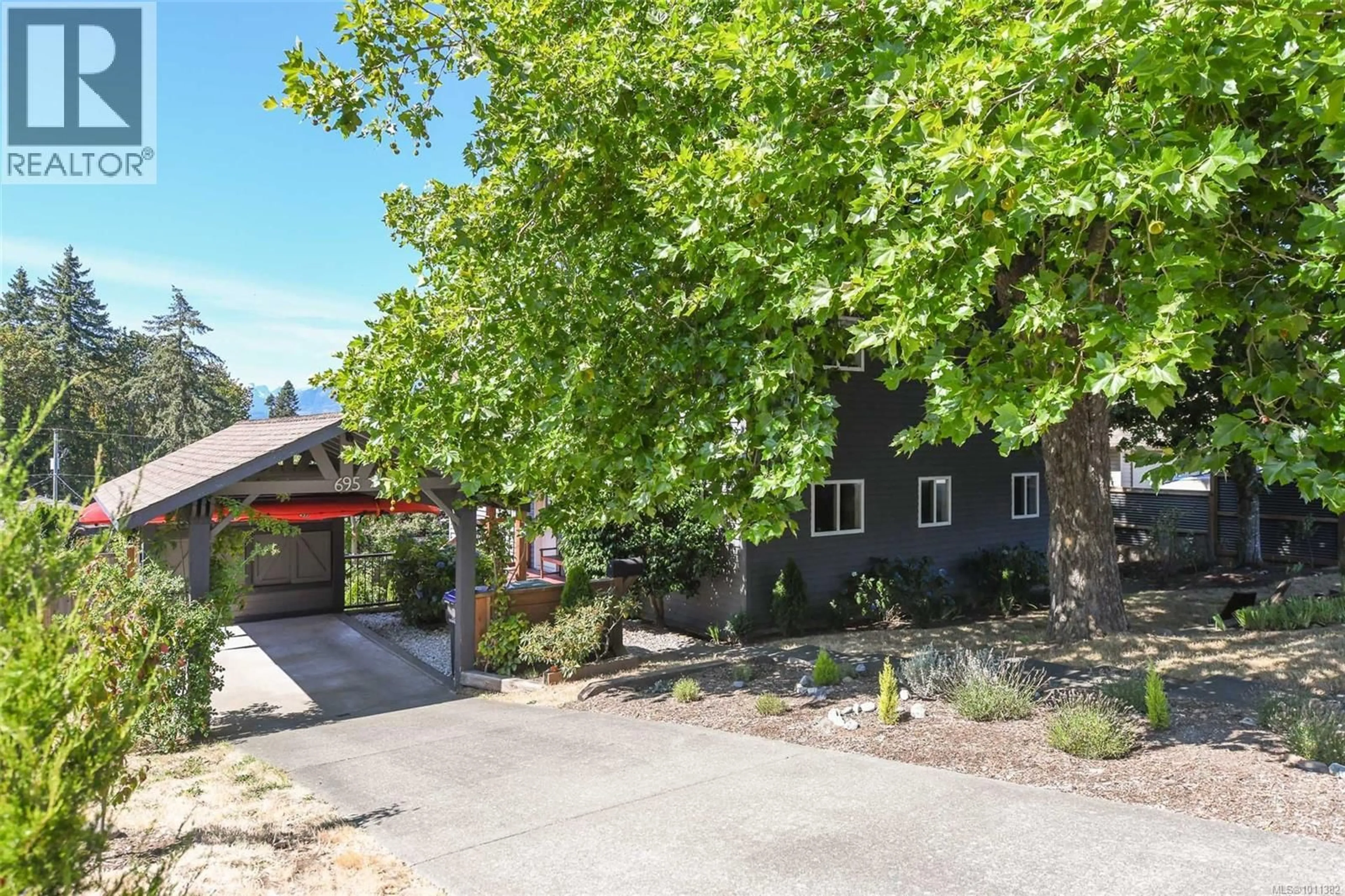 A pic from outside/outdoor area/front of a property/back of a property/a pic from drone, street for 695 ELLCEE PLACE, Courtenay British Columbia V9N7G3