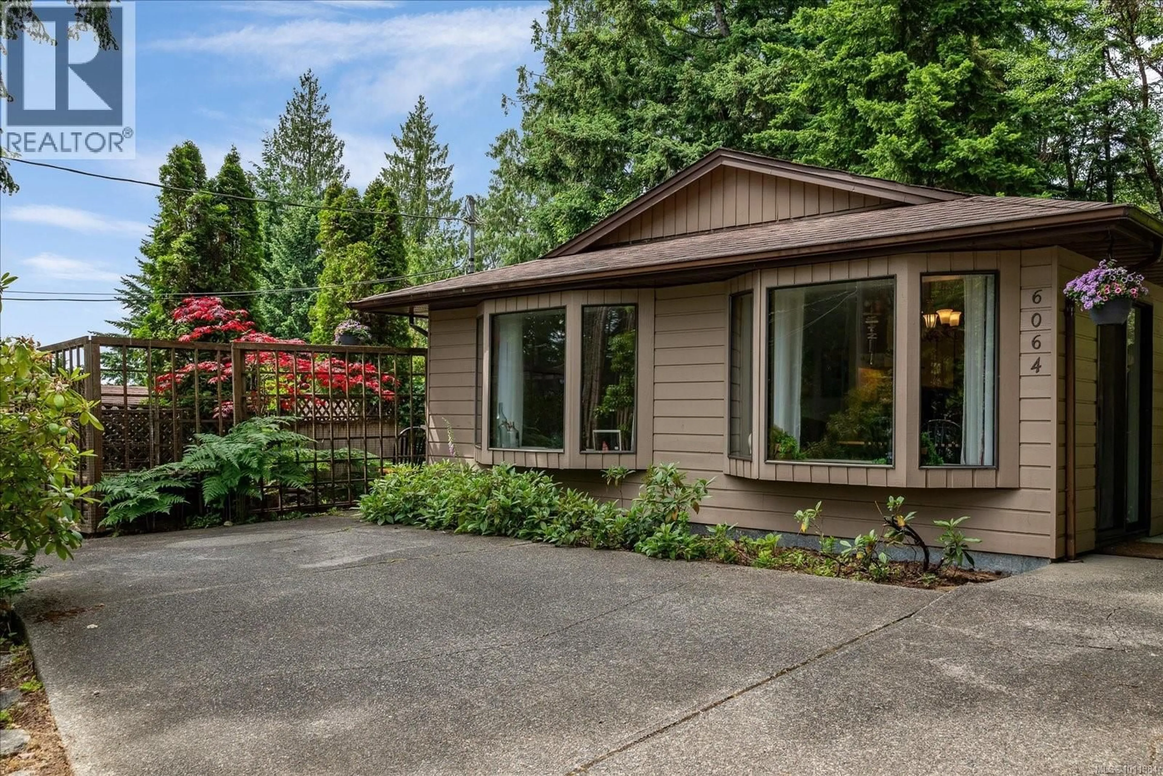 Home with vinyl exterior material, unknown for 6064 NELSON ROAD, Nanaimo British Columbia V9T5N8