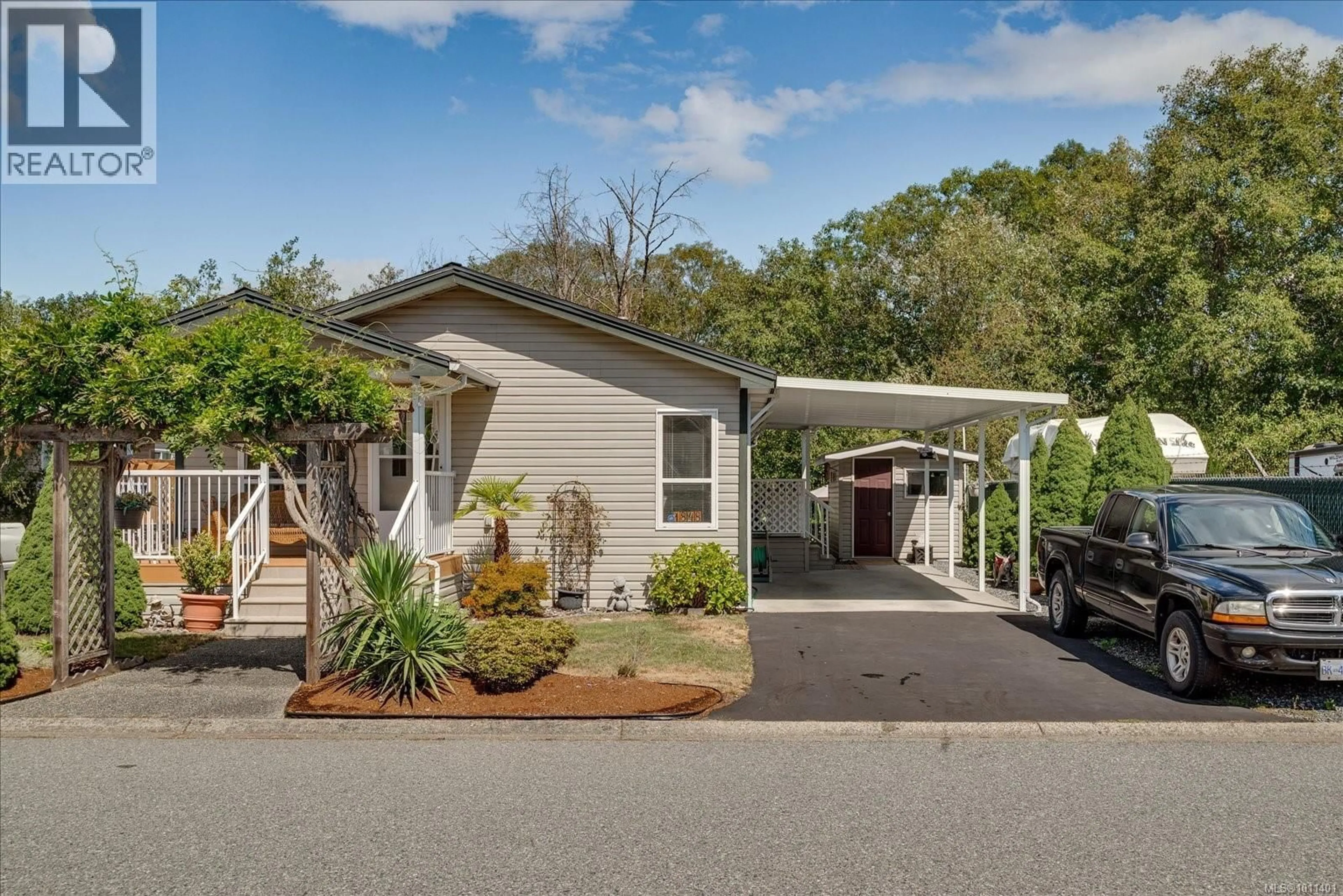 Home with vinyl exterior material, street for 1848 VALLEY OAK DRIVE, Nanaimo British Columbia V9R6N1