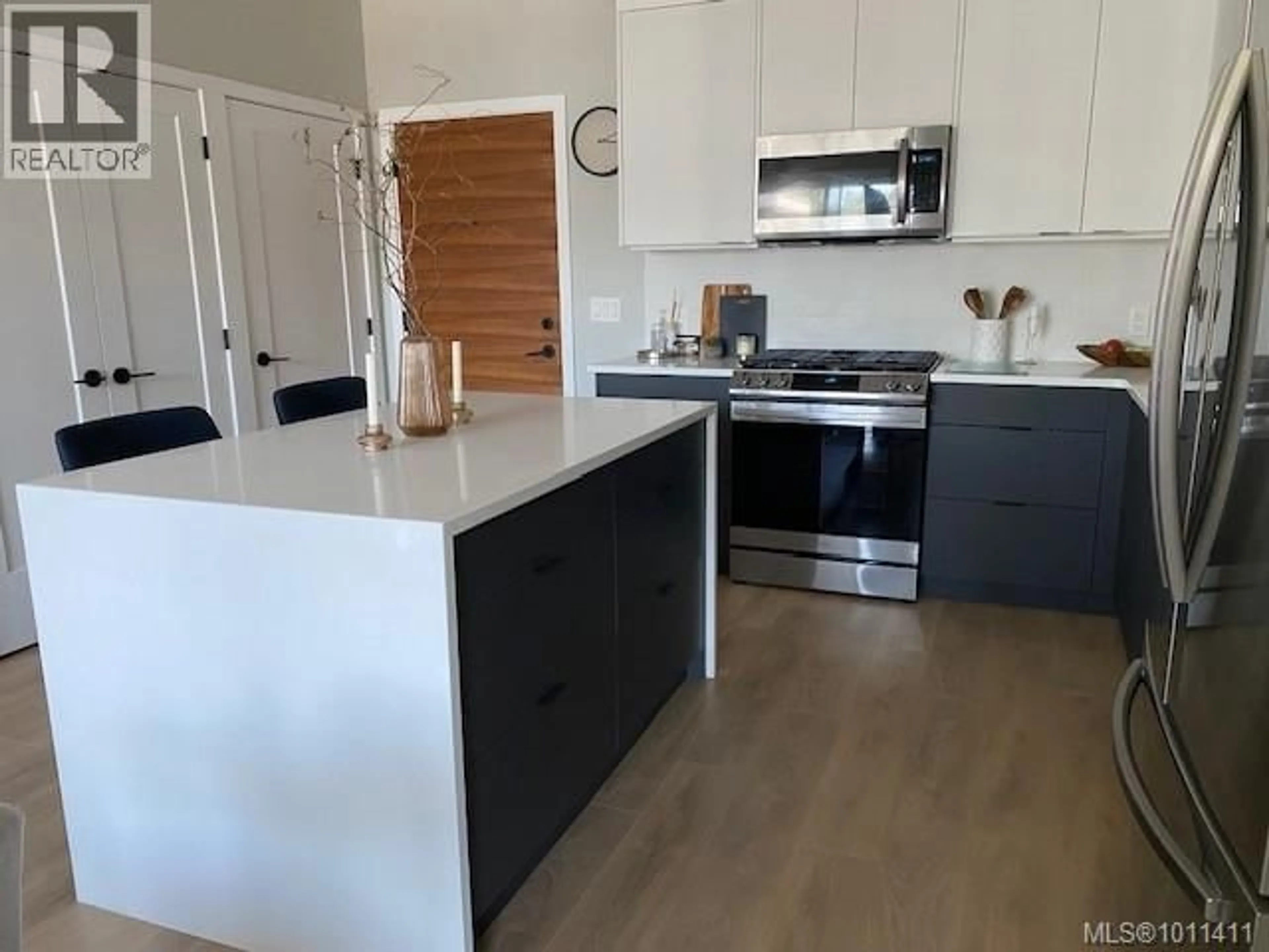 Open concept kitchen, unknown for 402 - 967 WHIRLAWAY CRESCENT, Langford British Columbia V9B6W6